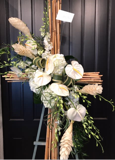 In Memory - Standing easel made from bamboo and elegant neutral tropical