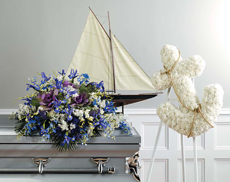 SF21-11 - John Henry Sympathy - SF21-11 PICTURED ON LEFT, CASKET SPRAY.