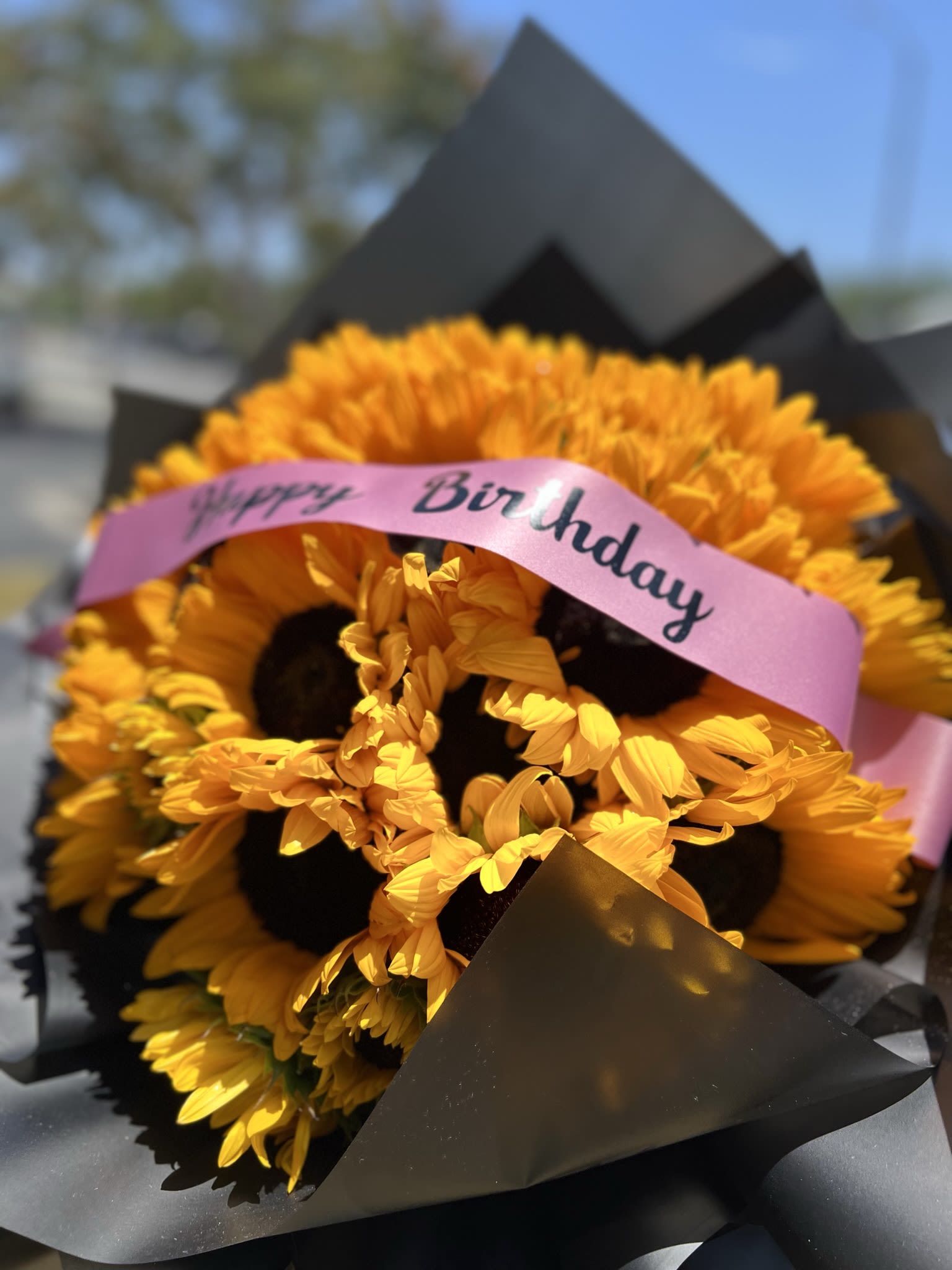 Sunflowers Bouquet - Bouquet of 25 sunflowers with a custome message on the ribbon.