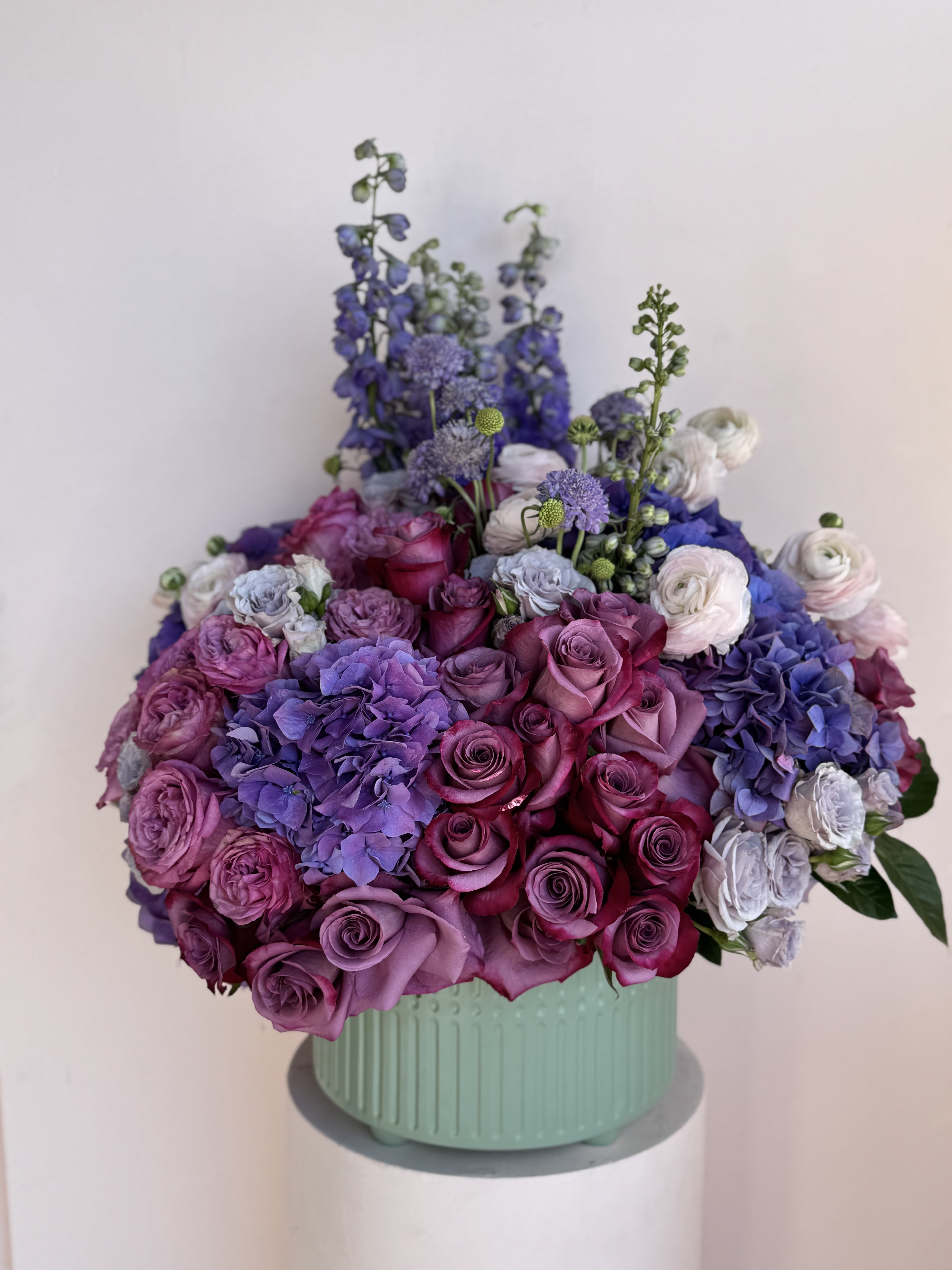 Beauty &amp; Charm - Beautiful flowers arrangement available in various monochromatic tones. 