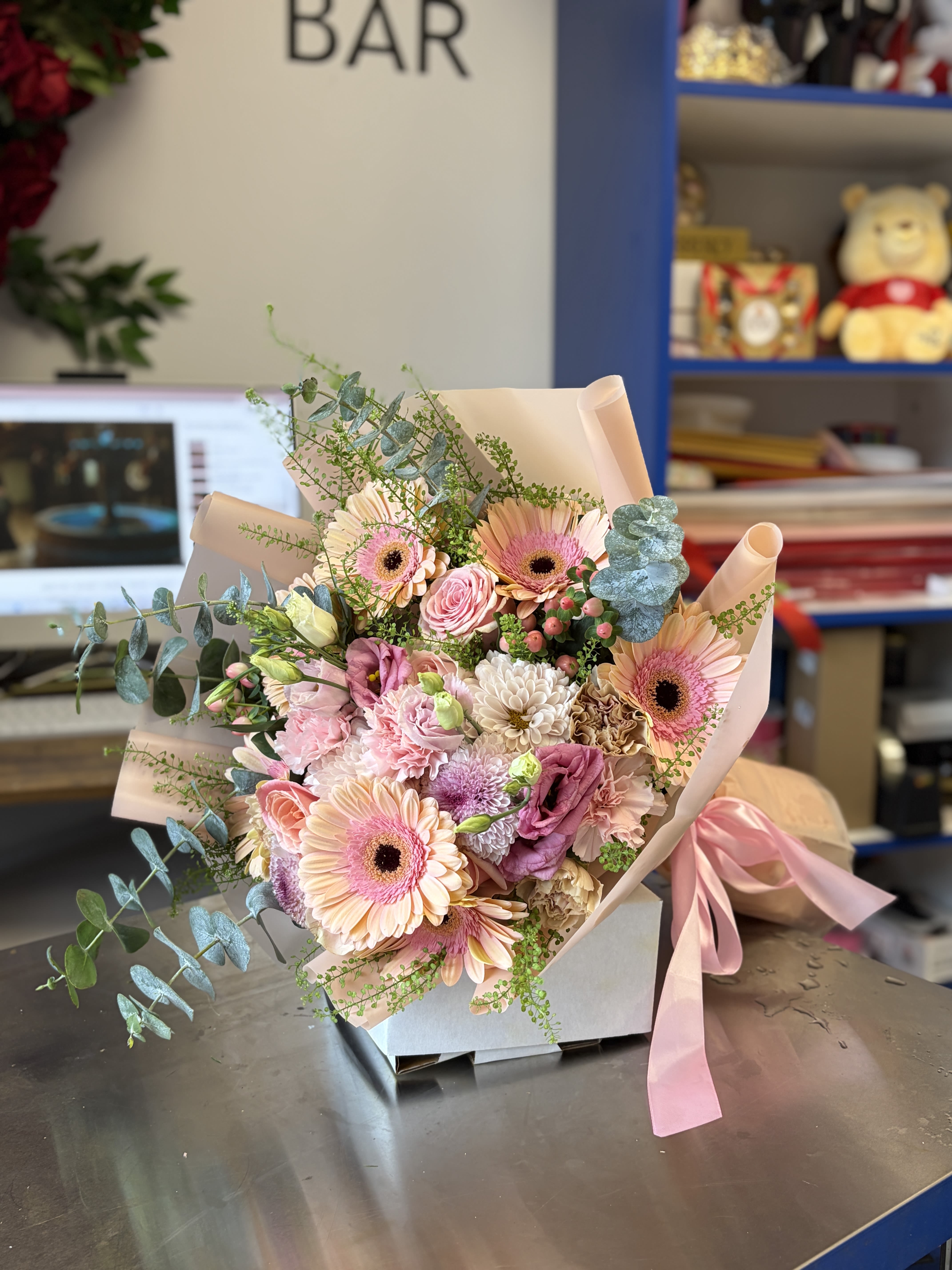 Ramo de gerberas, rosas, claveles y lisianthus en Bay Shore New York - Ramo de gerberas, rosas, claveles y lisianthus en Bay Shore New York