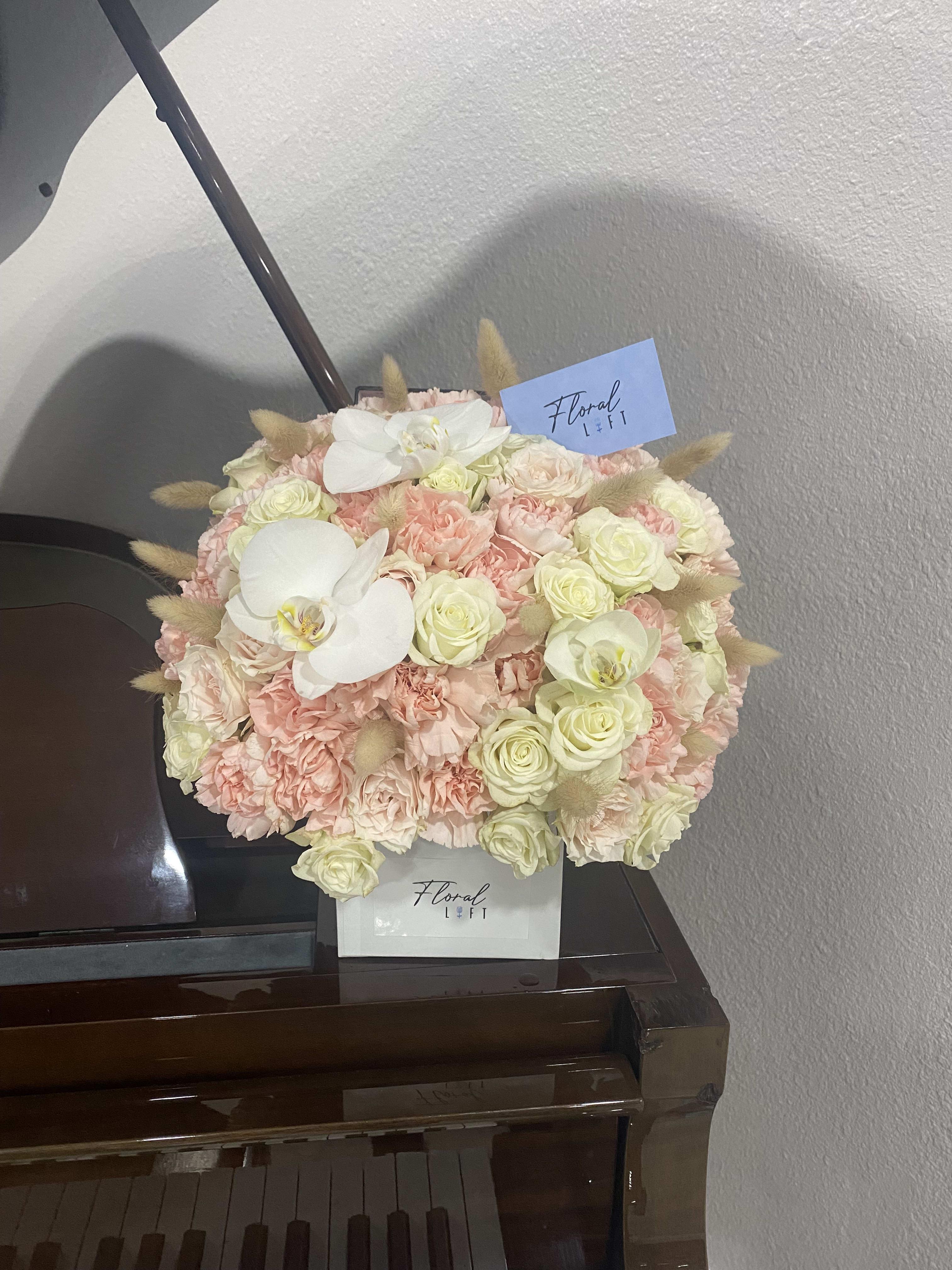Lagurus infused - The perfect mix of flowers for the perfect person. 