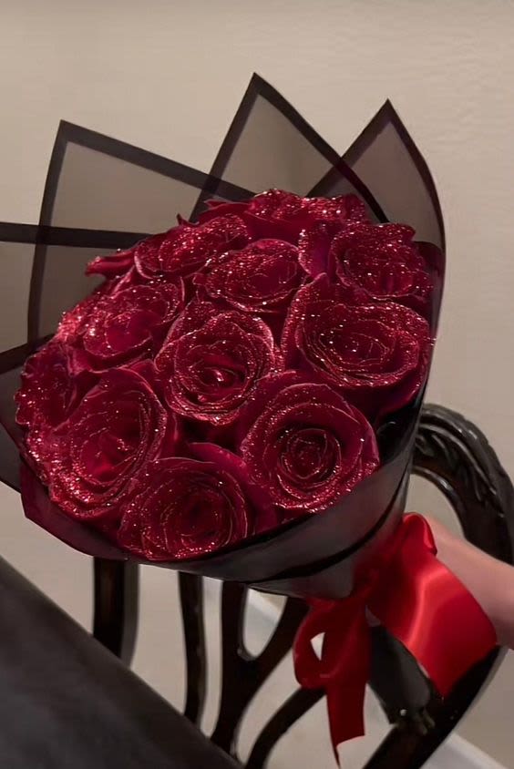 Gitter roses pick your color  - Roses with glitter added to them for that extra Sparkle. You can pick your favorite color. If it isn't available I will contact, you and we can discuss options. 