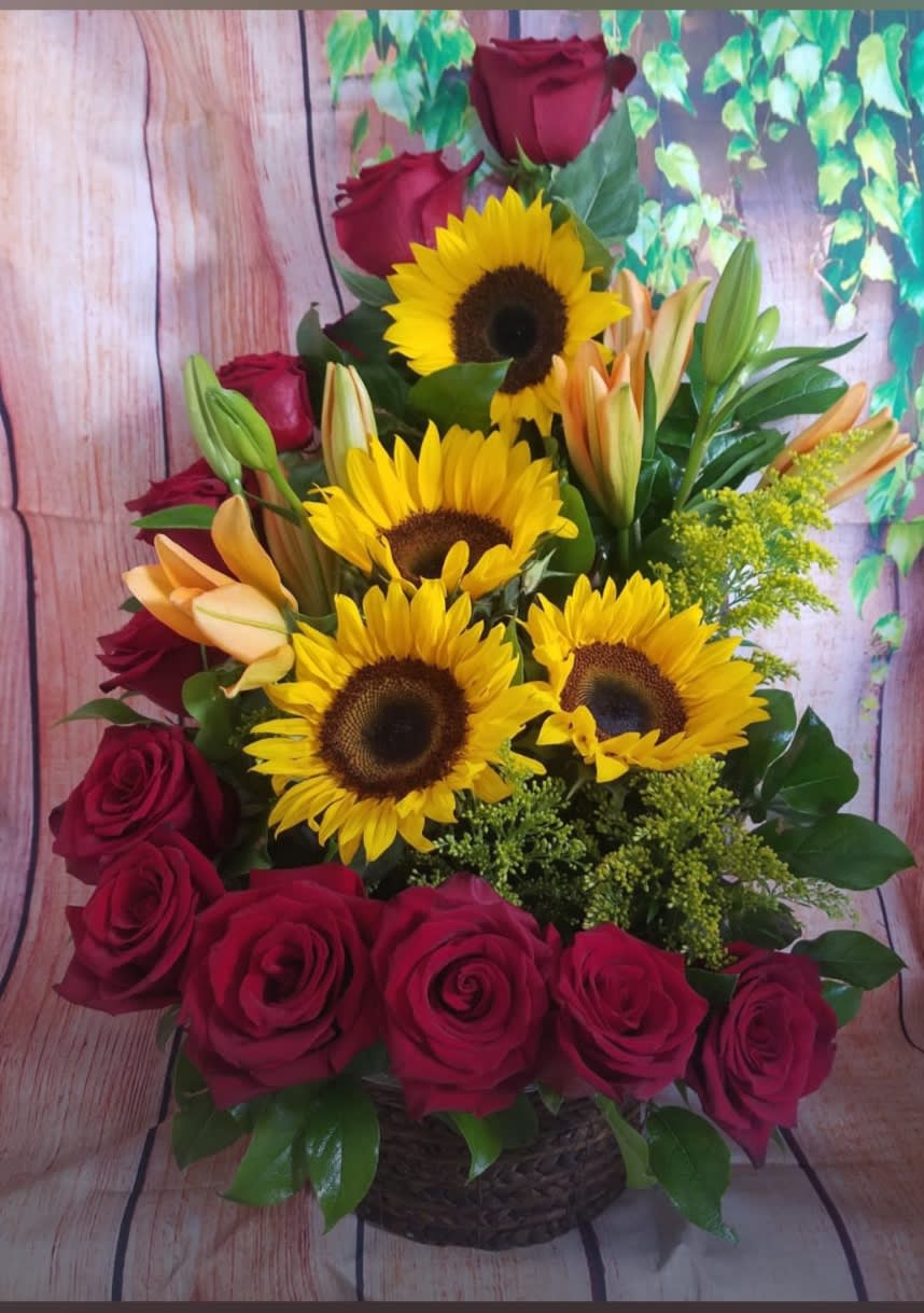 Sun&amp;Red Basket  - Basket Design with Sunflower &amp; Red Roses &amp; Orange Lilies 