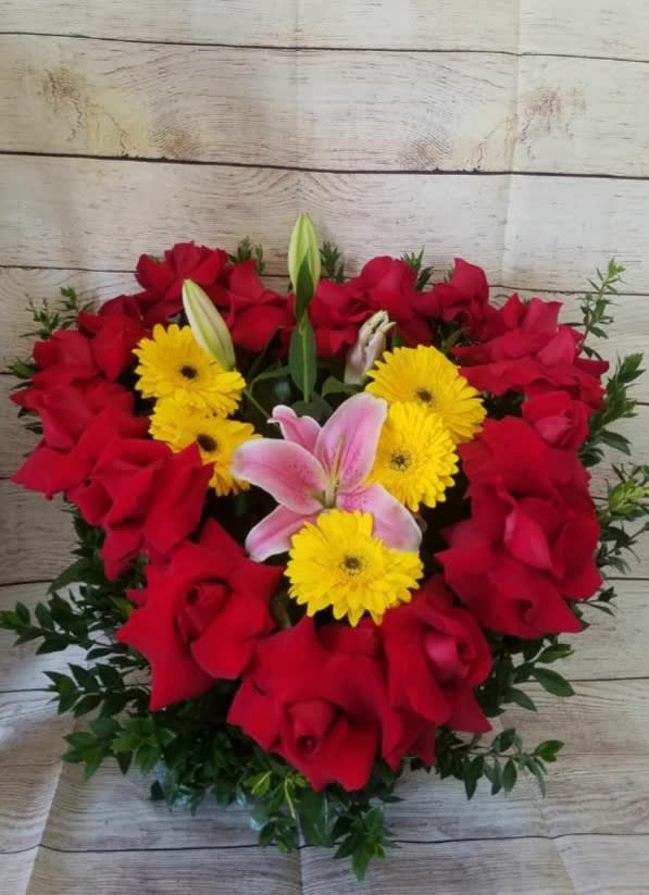 Samy's#18 - Red Roses Yellow Gerberas &amp; Lilis &amp;Greenery 
