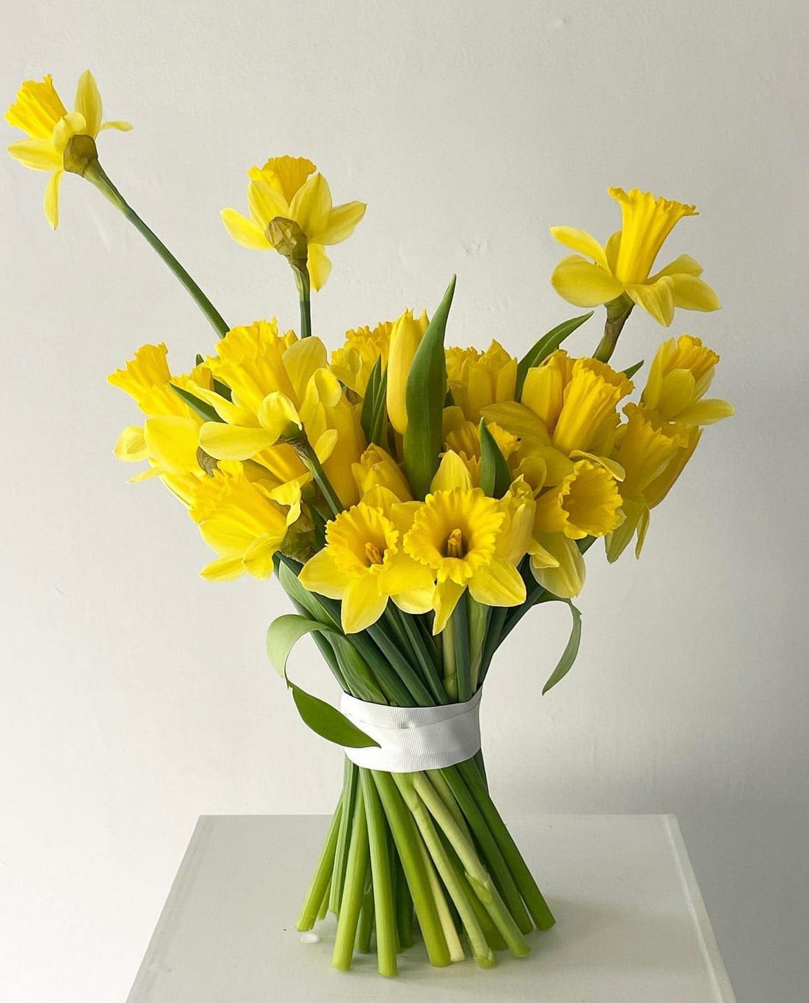 Daffodil &amp; Tulips Bouquet  - Beautiful bouquet with daffodils and yellow tulips representing true friendship
