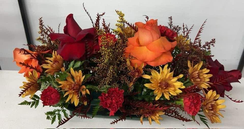 THANKSGIVING WONDER  - ORANGE ROSES , RES ROSES ,YELLOW MARGARITAS ,RED CARNATIONS AND GREENERY 