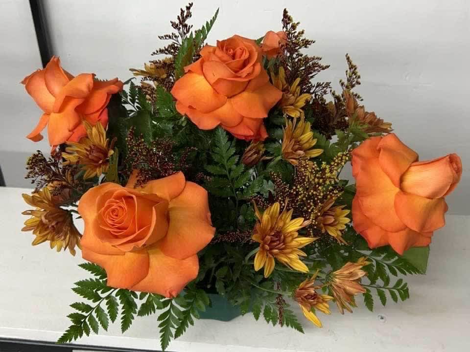 PUMPKIN SPICE  - ORANGE ROSES , GREENERY,FILLING ,YELLOW`BROWN Margaritas 