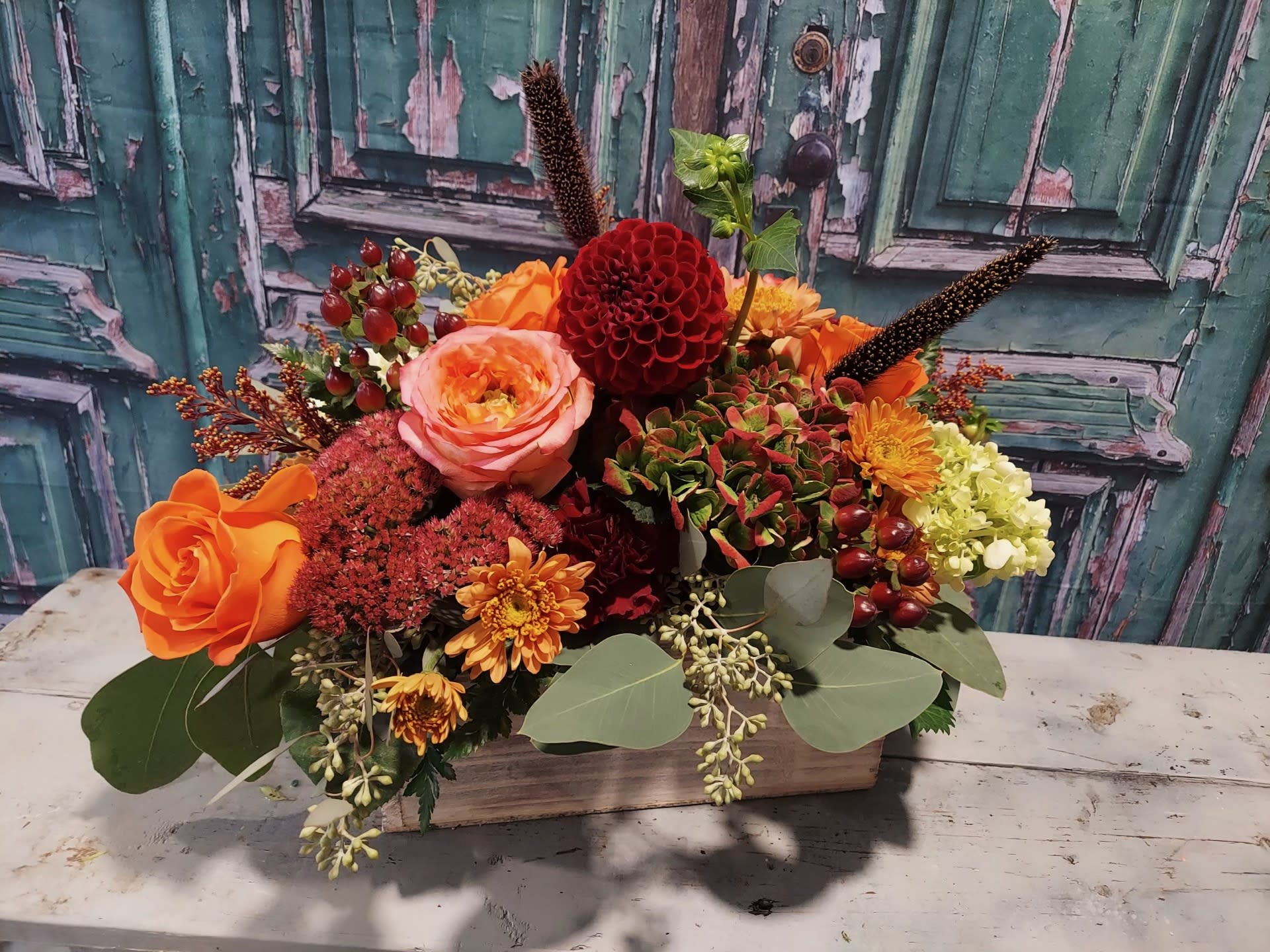 Harvest Charm - This charming basket is reminiscent of fall apple picking, cider donuts and hayrides in a pumpkin patch.  The perfect seasonal centerpiece for all your fall celebrations.  