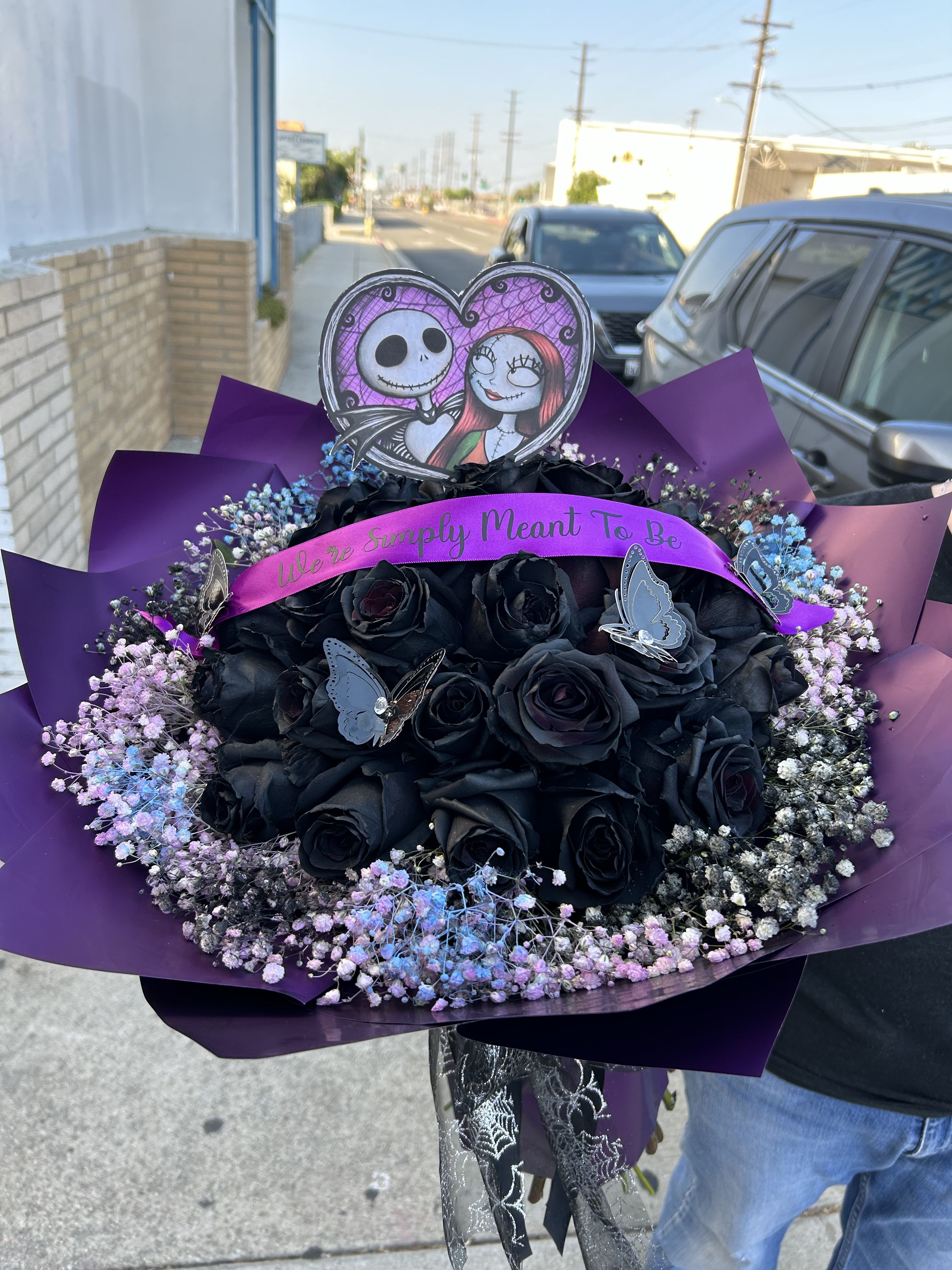 Jack and Sally  - 30 roses black roses in this buchón style bouquet. 