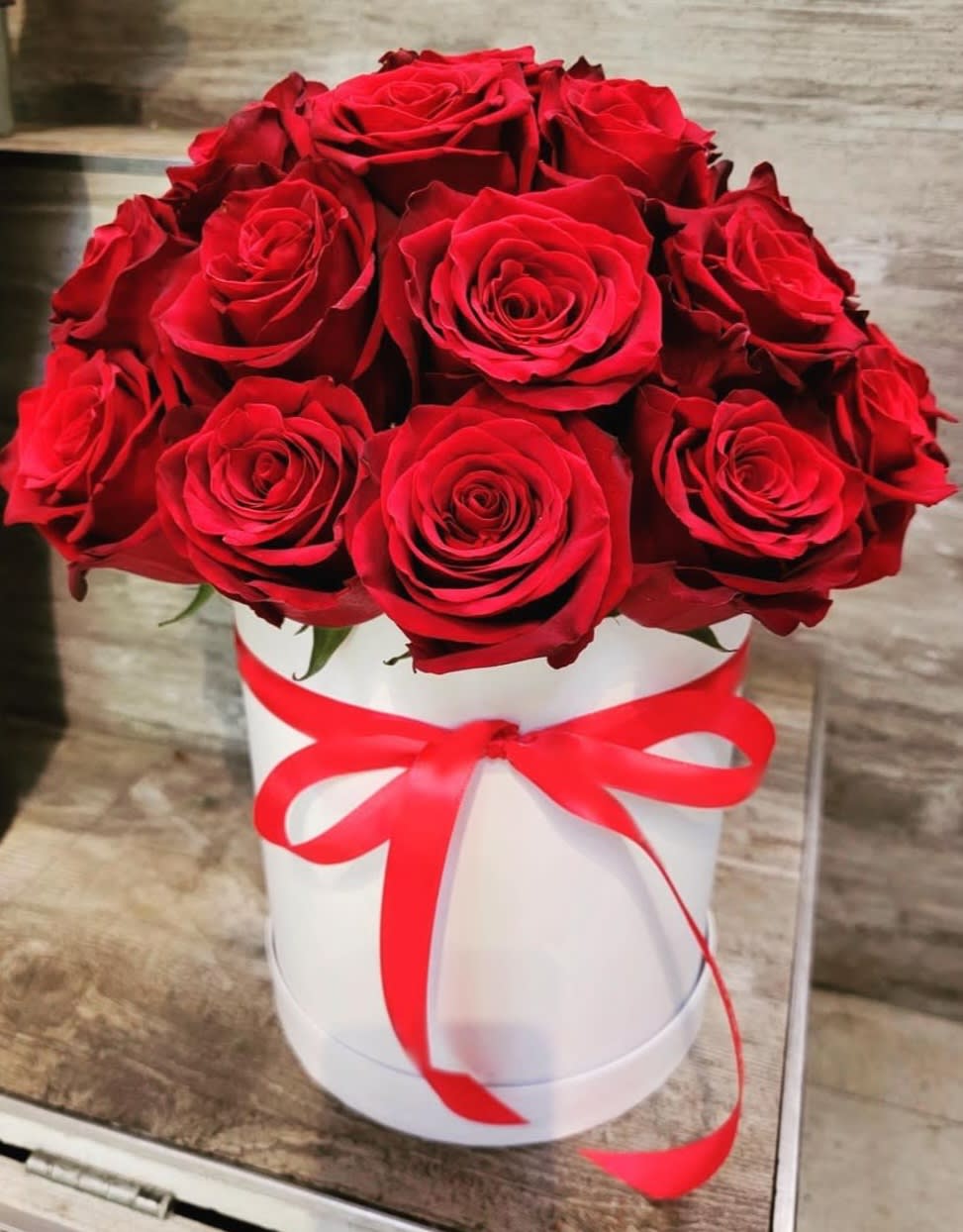 Two dosen roses - Roses in box
