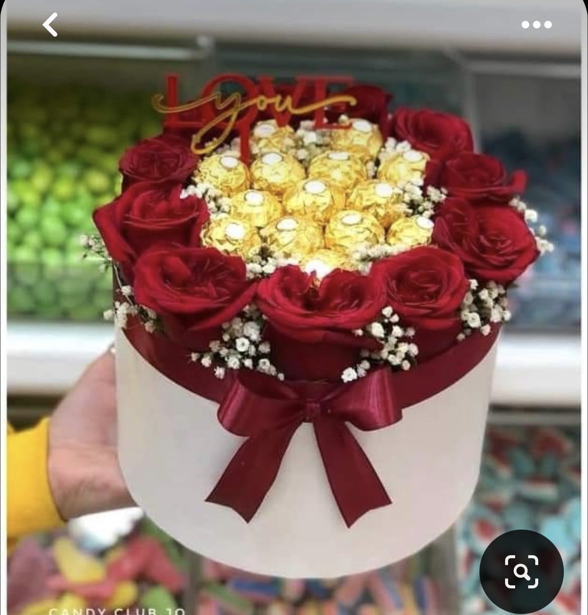box rose special - colors red roses , ferrero rocher