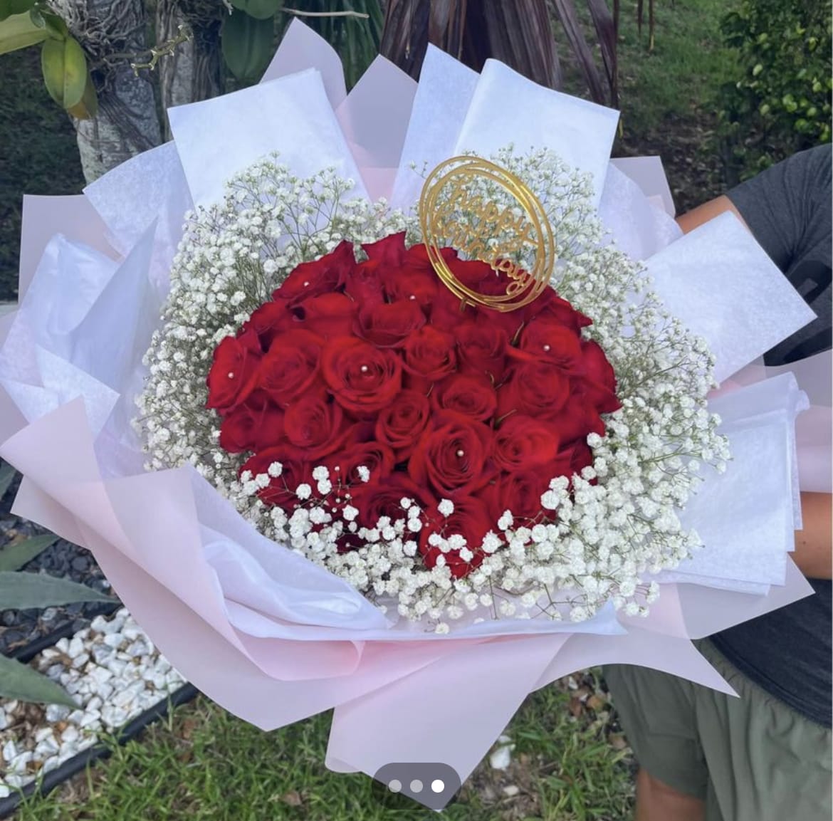 bouquet red roses 25 - Beautiful Bouquet red roses 25 standar price, 50 red roses Deluxe price