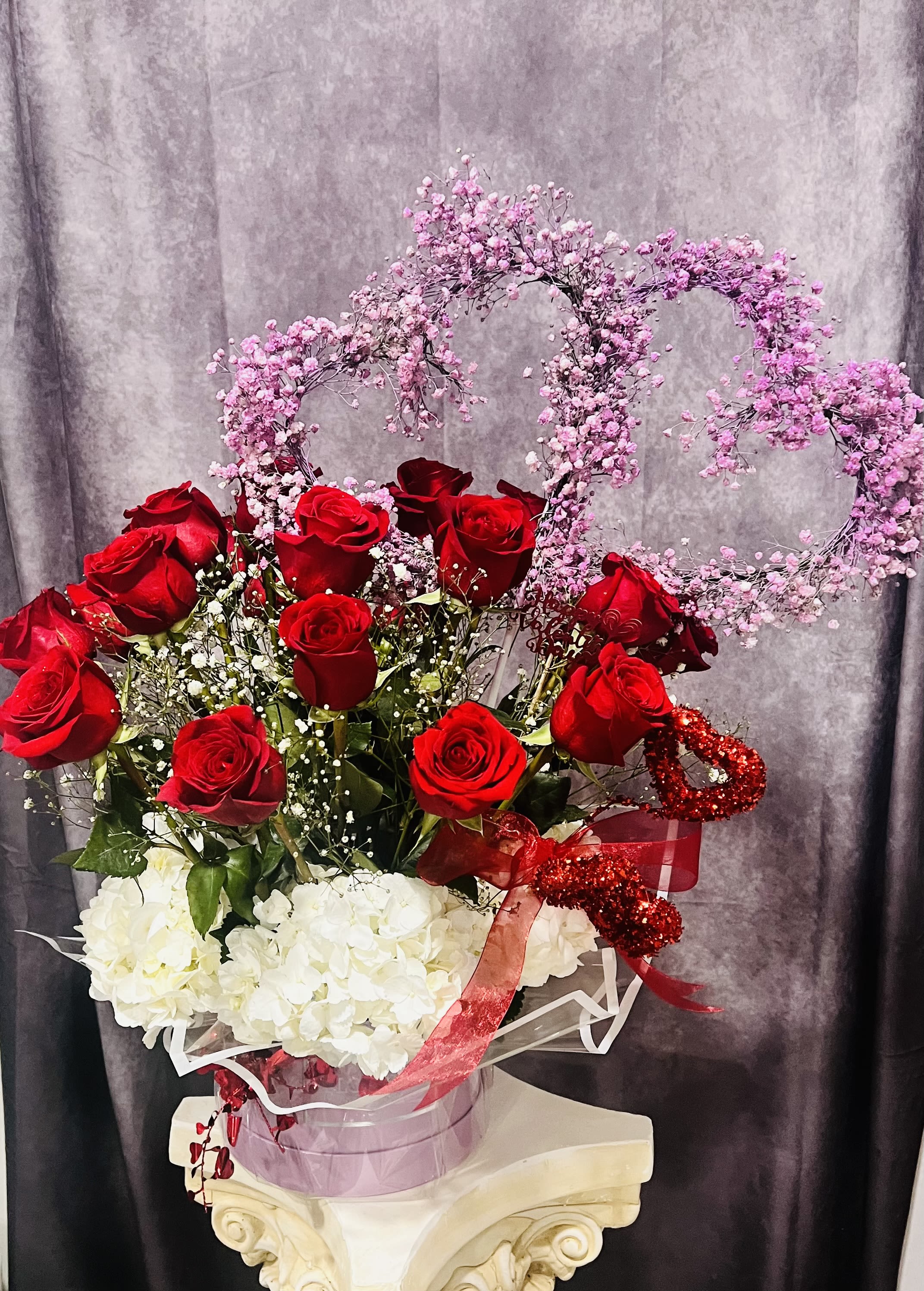 Two hearts and one love (fresh flowers design) - Two hearts and one love (fresh flowers design) details of this design expression with the bond of love!