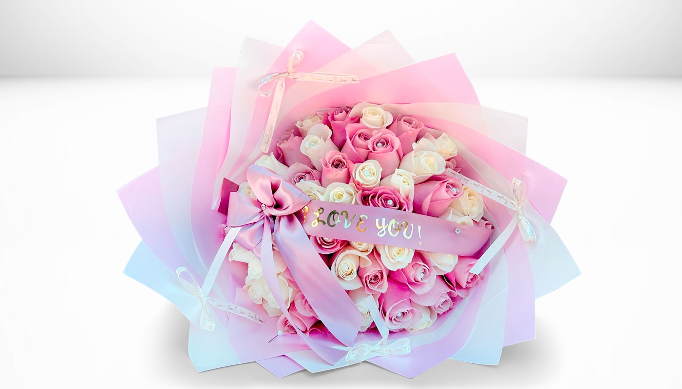 50 White &amp; light Pink Ribbon I love you  - 50 Roses mixed 