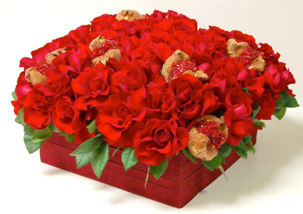 Red Roses In A Box Hollywood Florist In Hollywood Ca Hollywood Florist