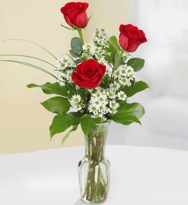 3 Rose Bud Vase In San Jose Ca Valley Florist