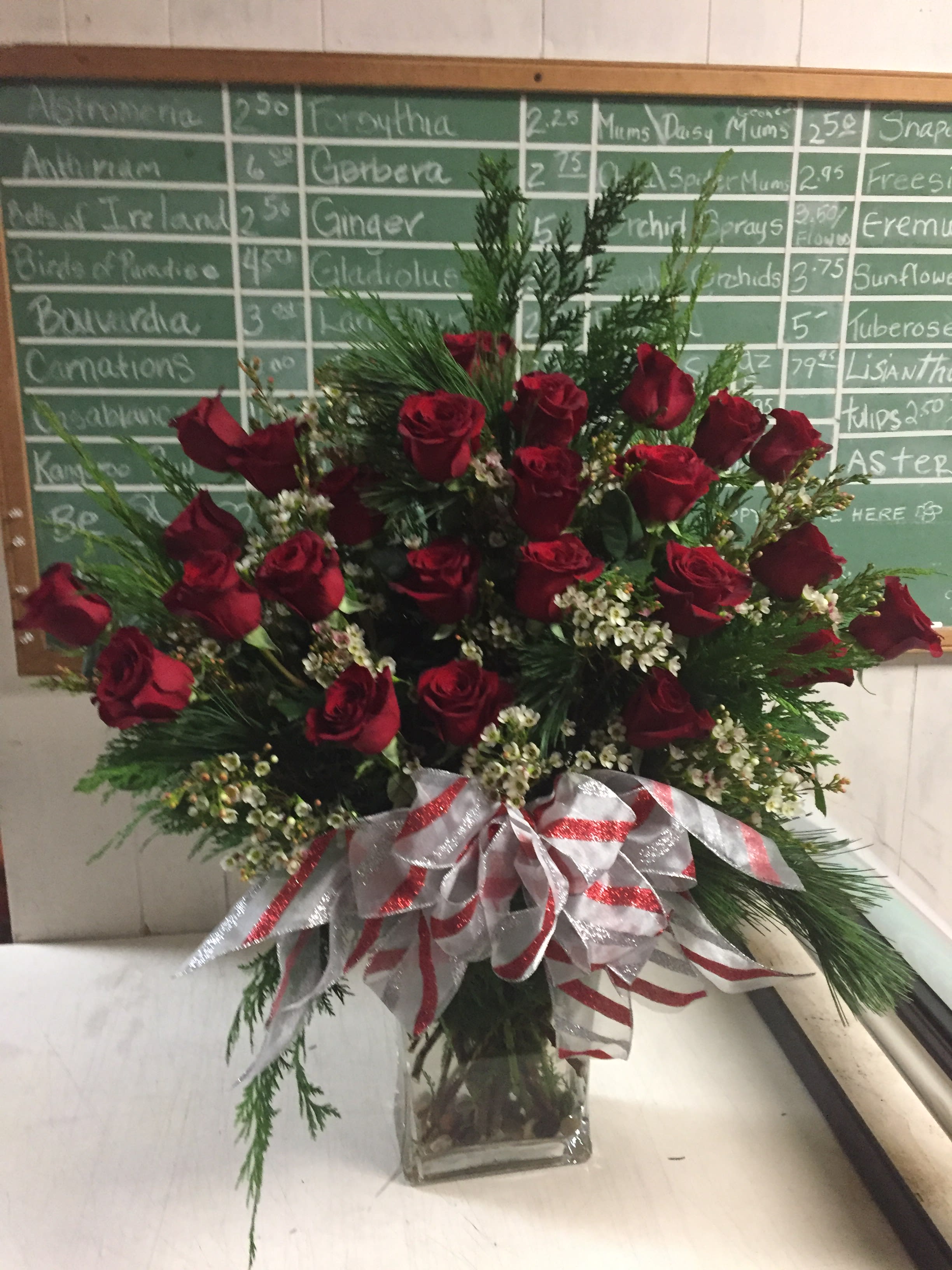 You Can T Go Wrong With Red By Mother Earth Florist