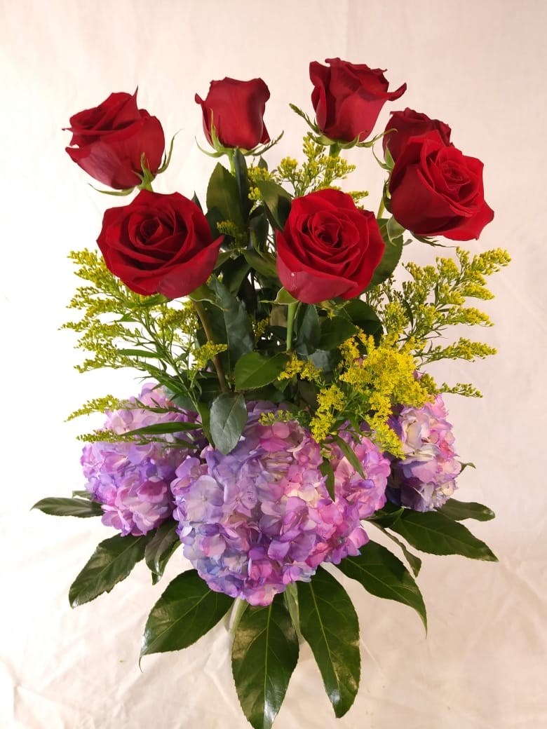 Roses And Hydrangea In Webster Groves Mo Kenary Florist