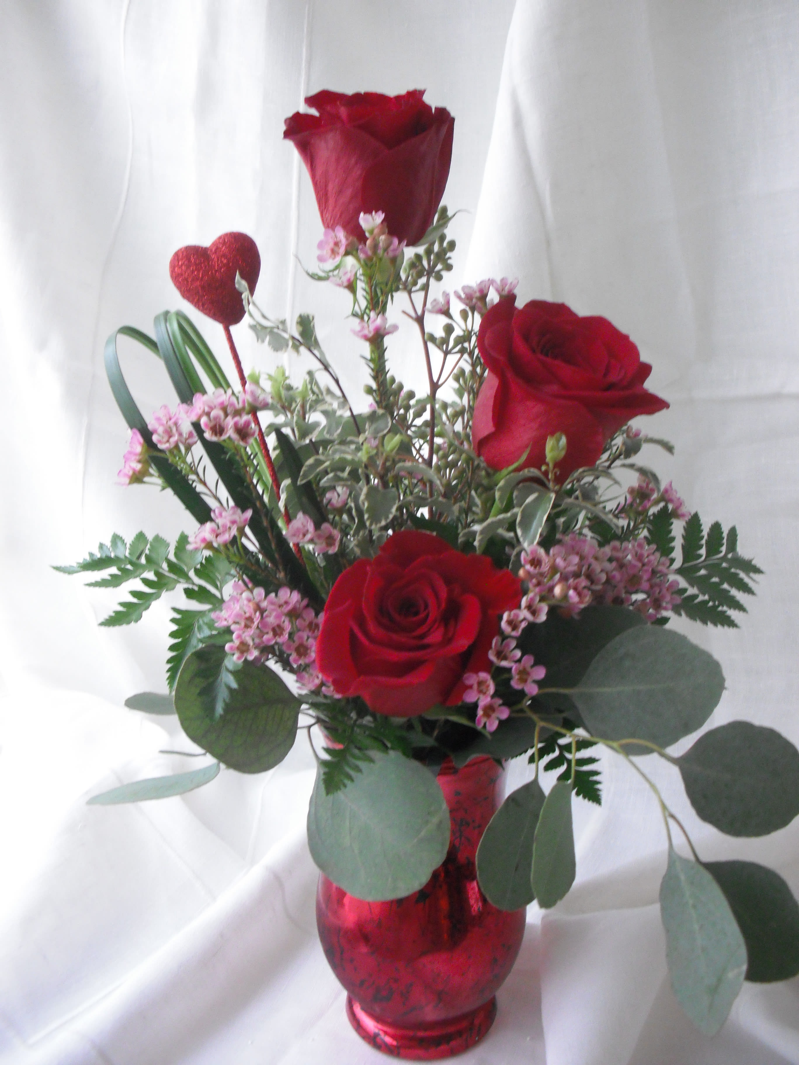 A Token Of My Love In Monticello Il Cabbage Rose Floral Market