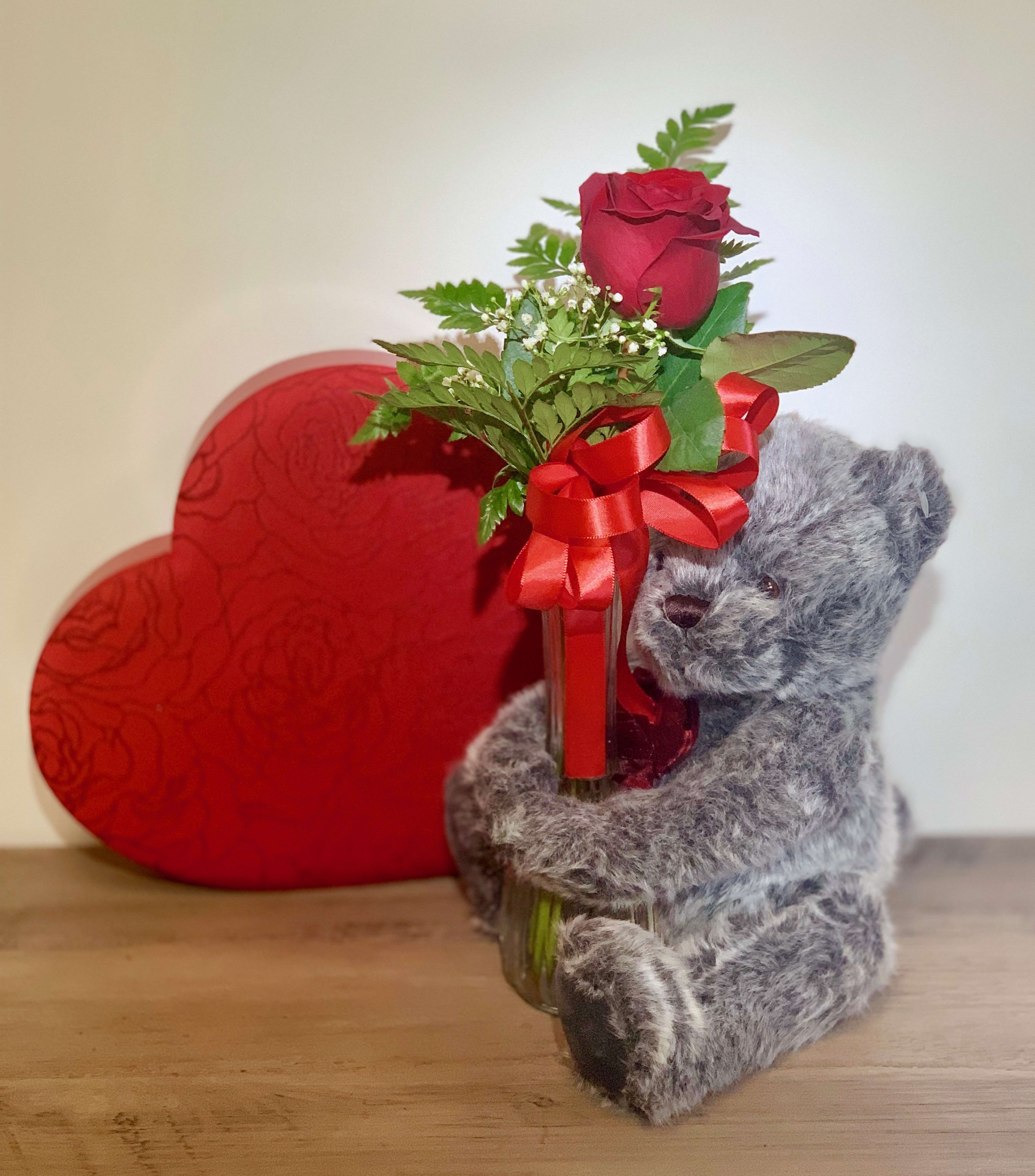 Single Rose Ultimate Bundle In Holloman Air Force Base Nm Ak Florist