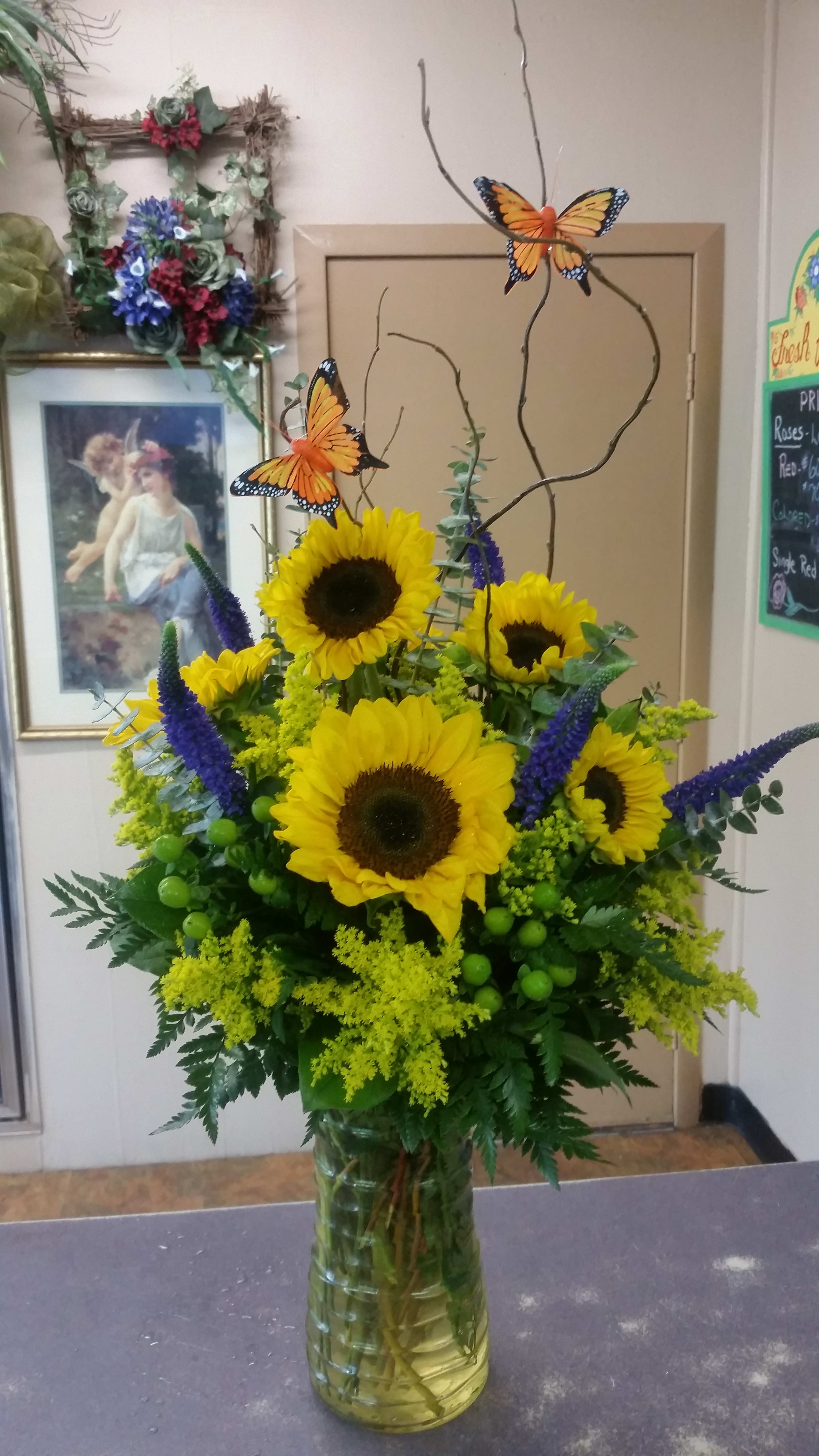Butterfly Delight In Cranston Ri Garden Hills Florist