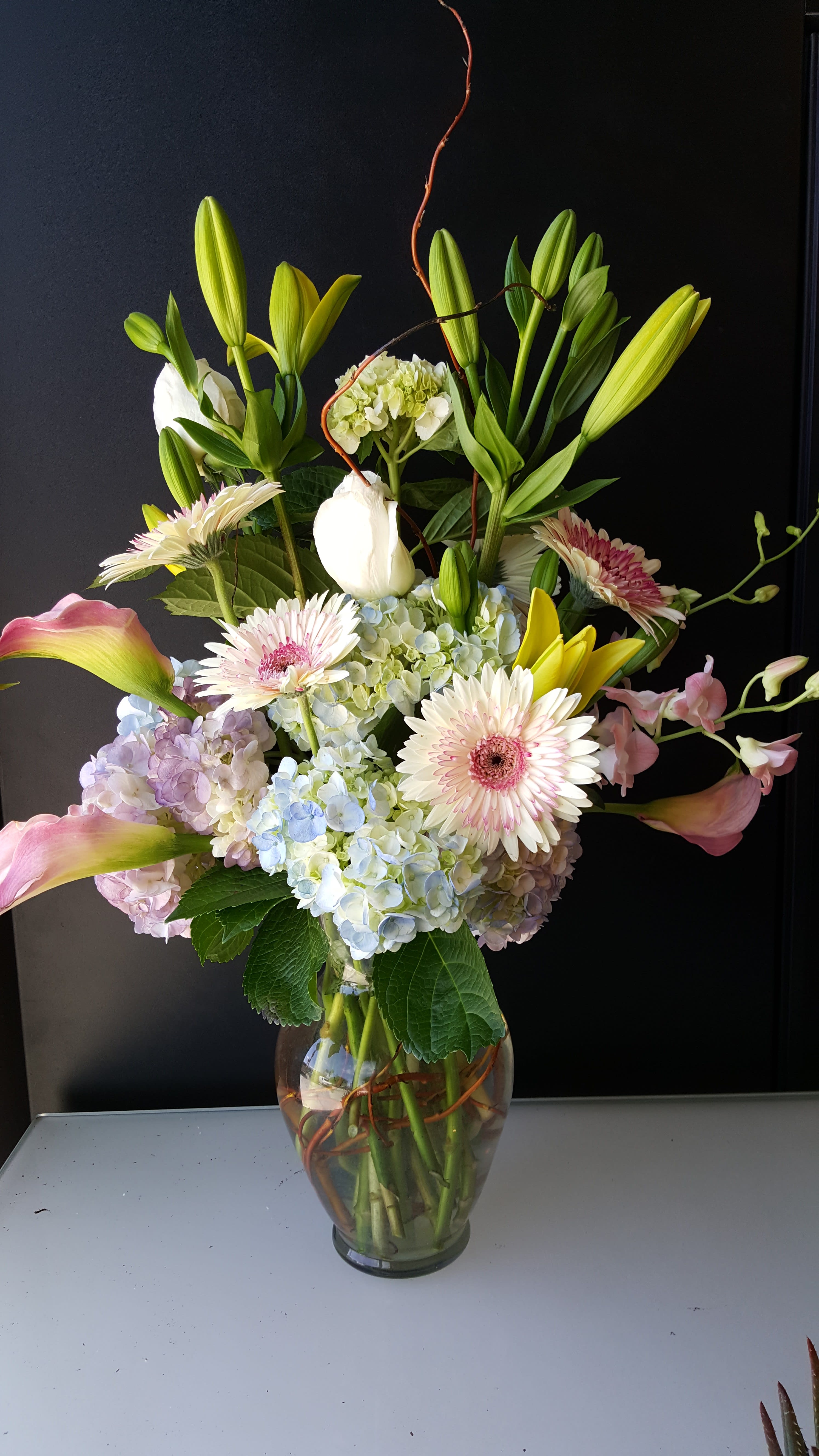 Spring colorful arrangement in Palm Desert, CA | Palm ...
