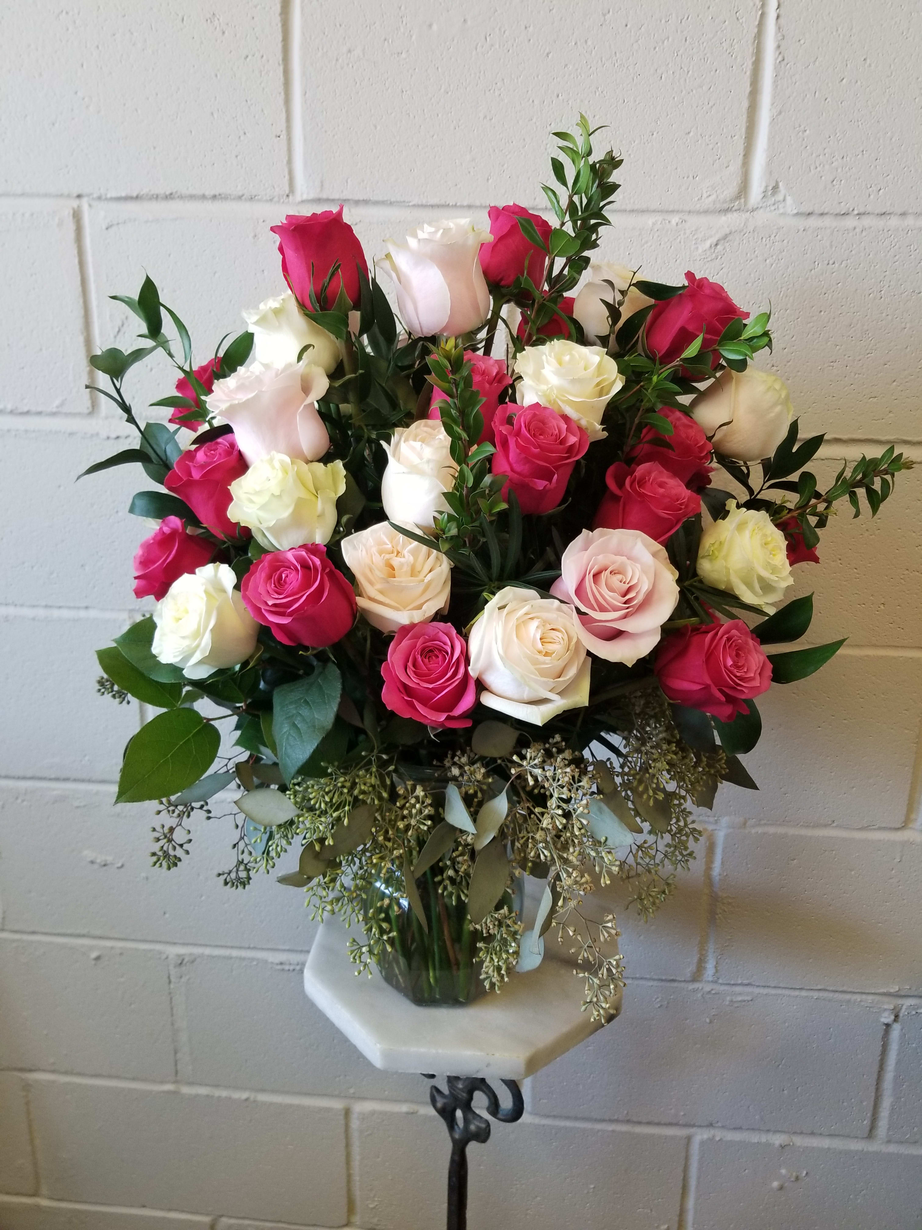 Pretty In Pink Roses In Baton Rouge La Blushing Blooms Florist