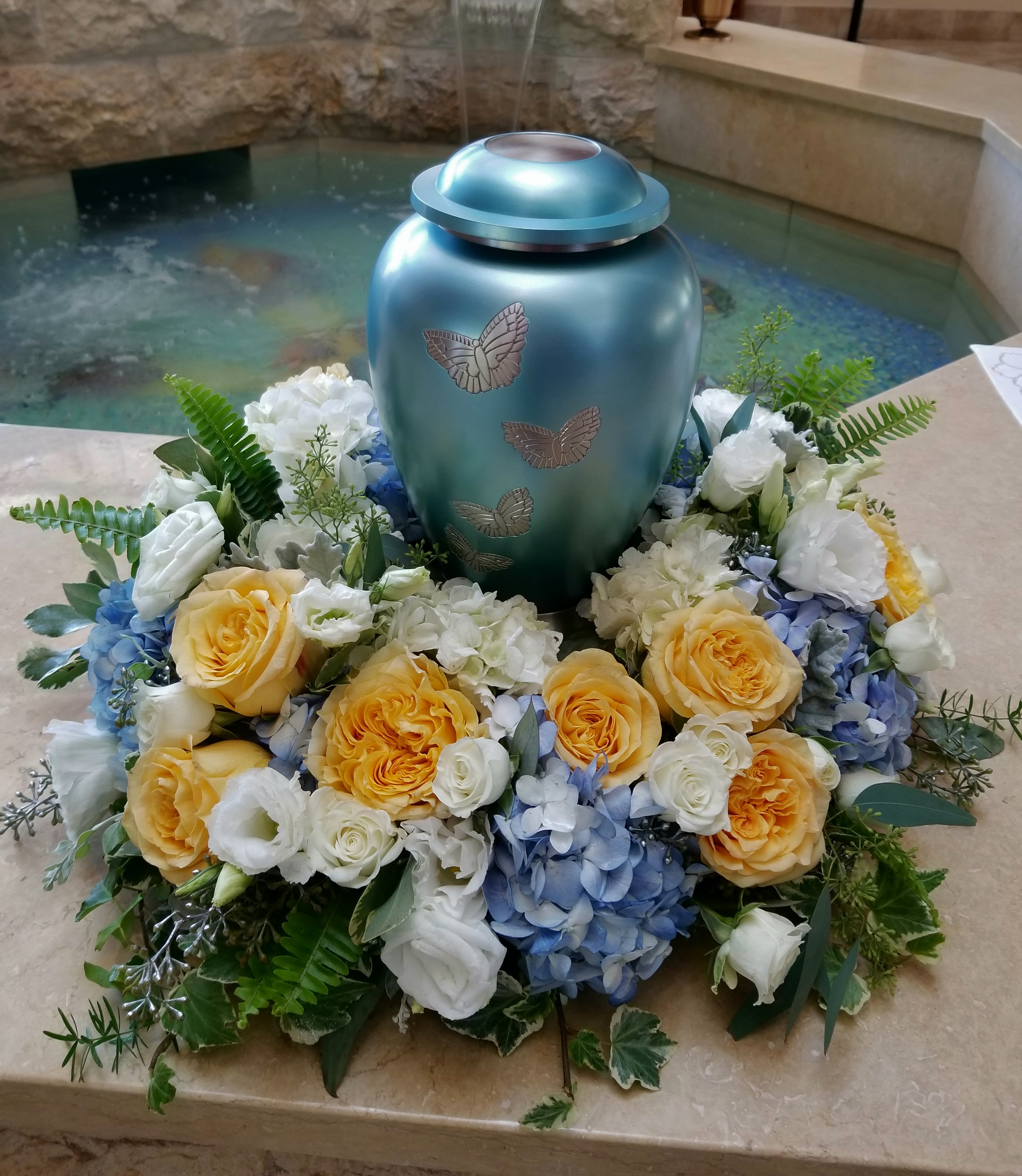 Flower urn
