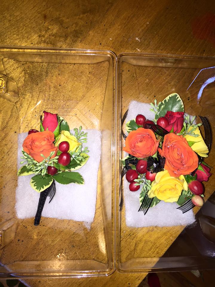 wrist boutonniere