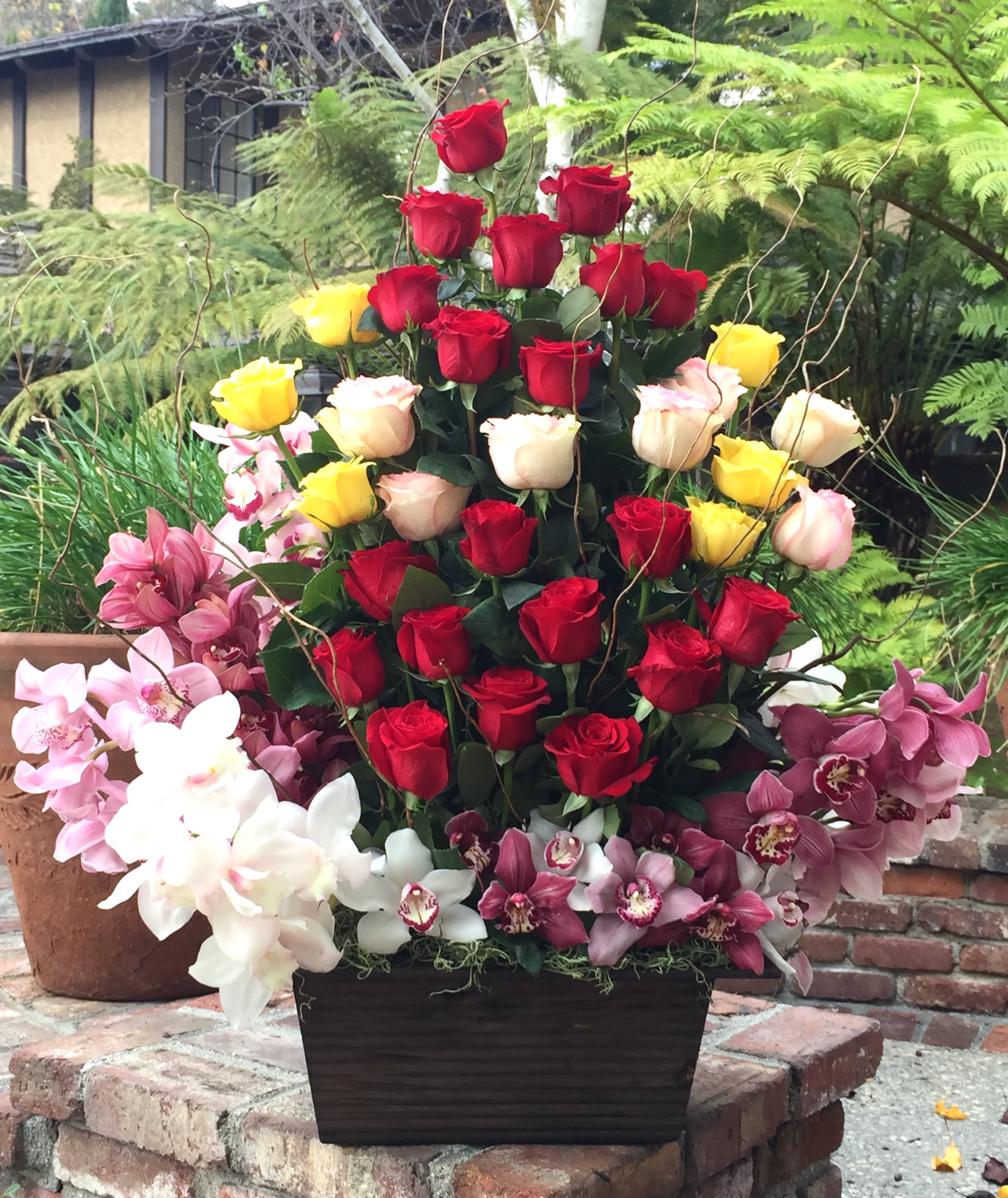 Grandeur Roses And Orchids Bouquet In Los Angeles Ca Westwood Flower Shop