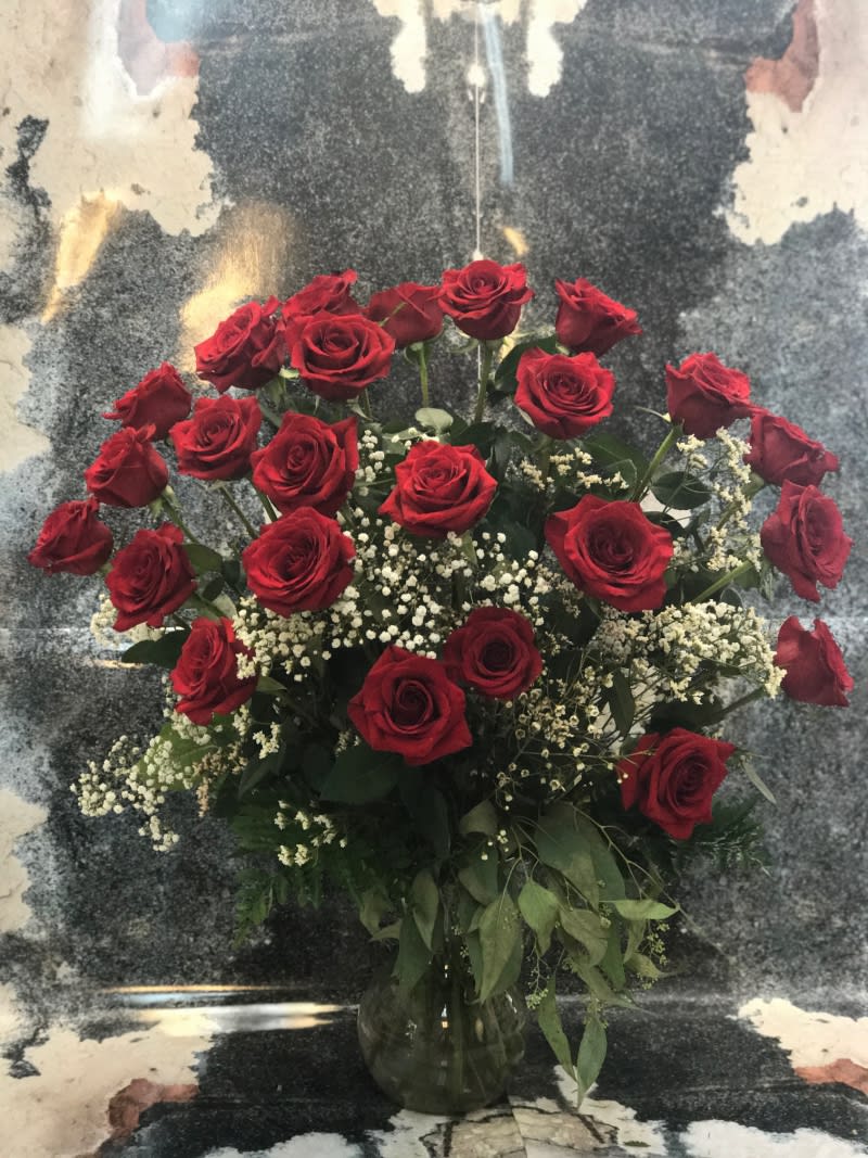 2 Dozen Red Roses Long Stemmed Arranged And Dressed With Filler In Fort Lauderdale Fl Victoria Park Flower Studio
