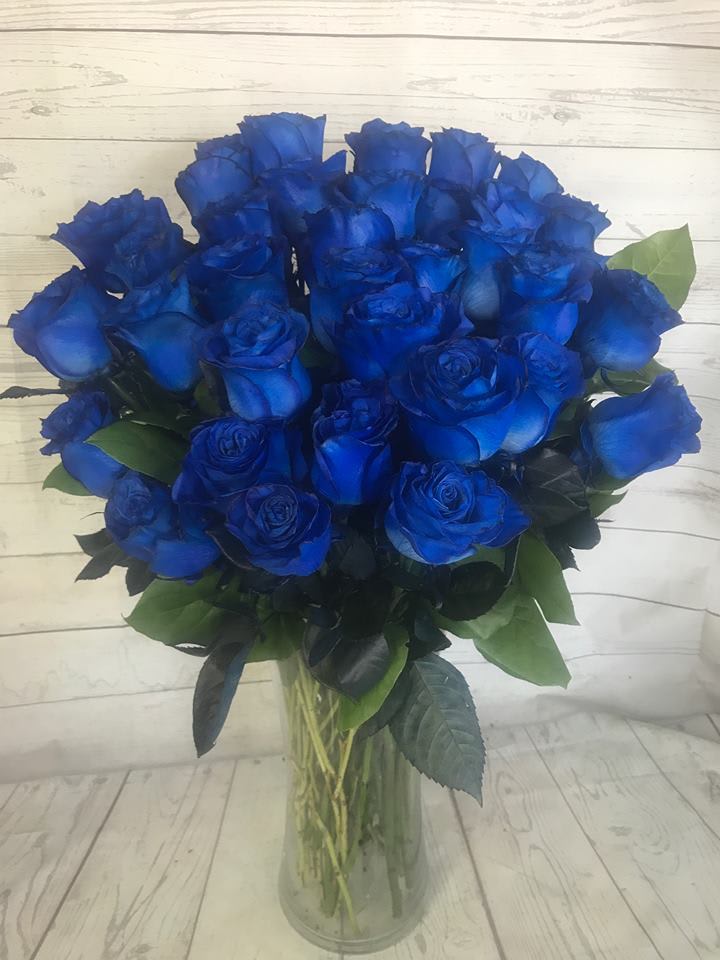 Studio City Blue Roses In Valley Village Ca Diana S Flowers