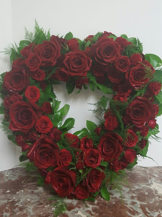 red heart rose wreath in phoenix az arcadia flowers gifts