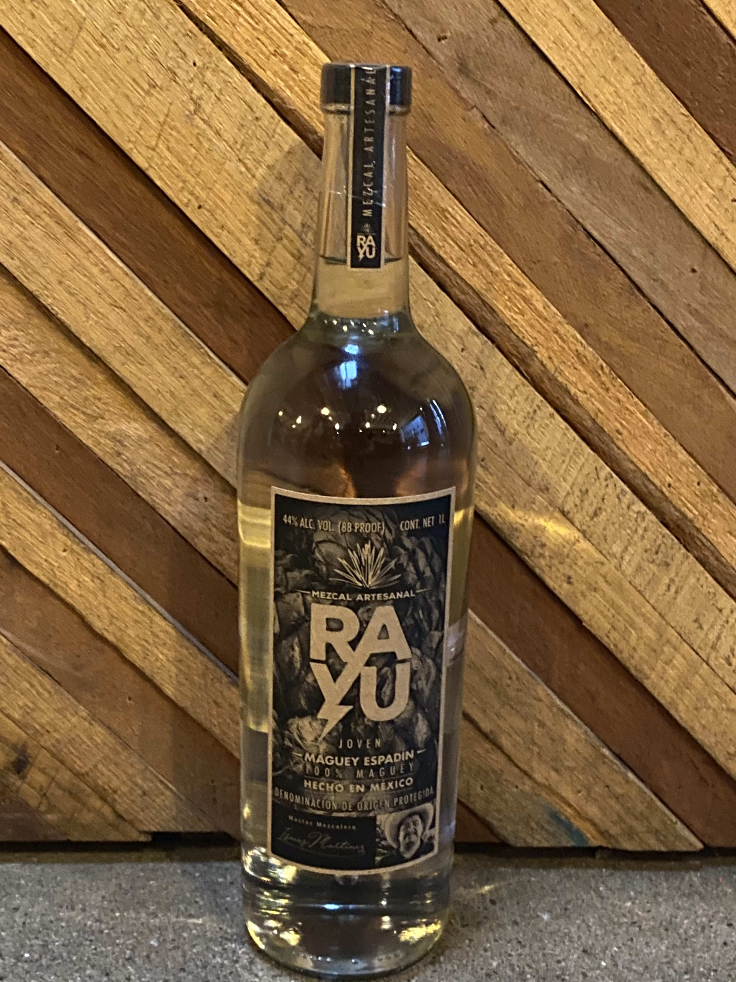 Rayu Joven Espadin Mezcal In Culver City Ca Bar Garden