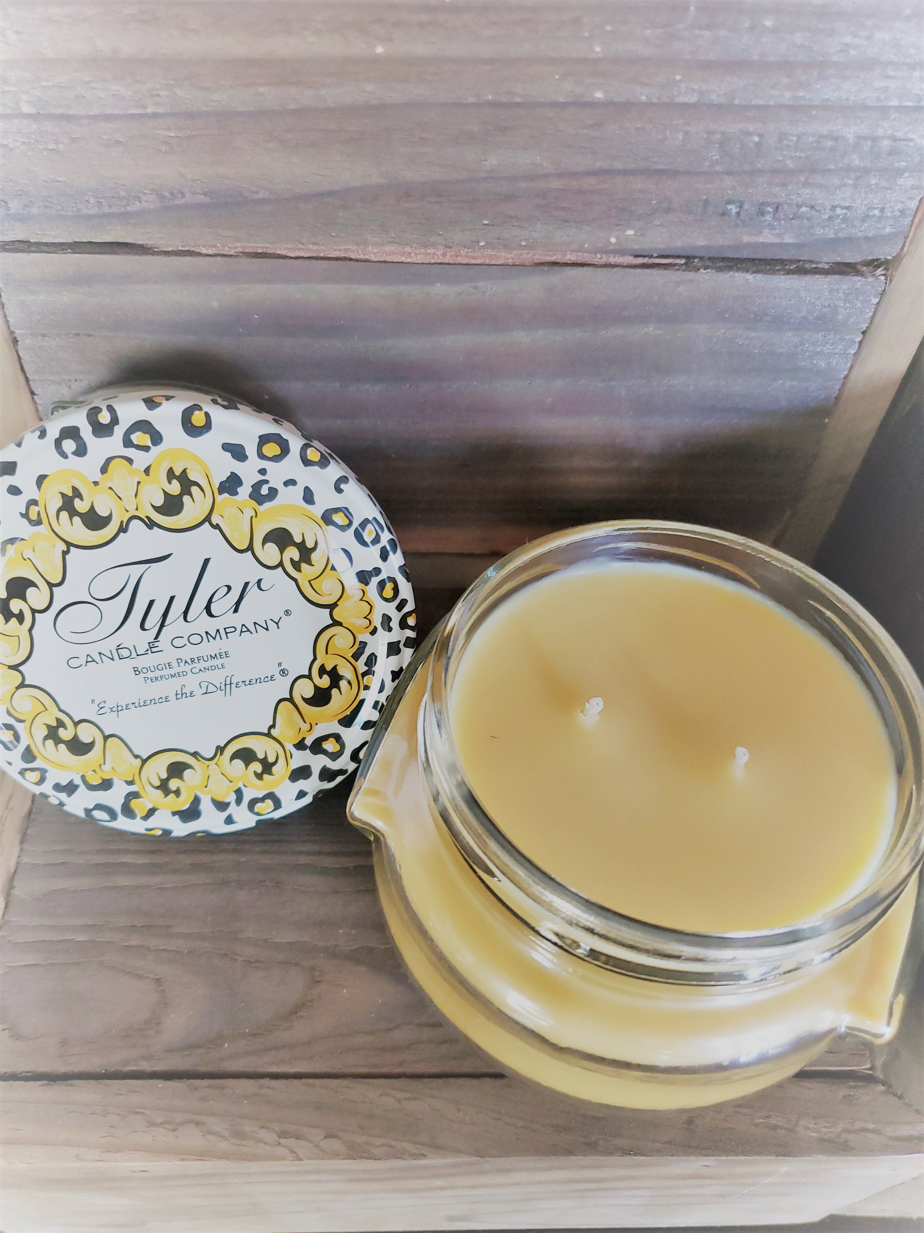 Tyler Candle Fleur De Lis In Roswell Nm Accent Flowers