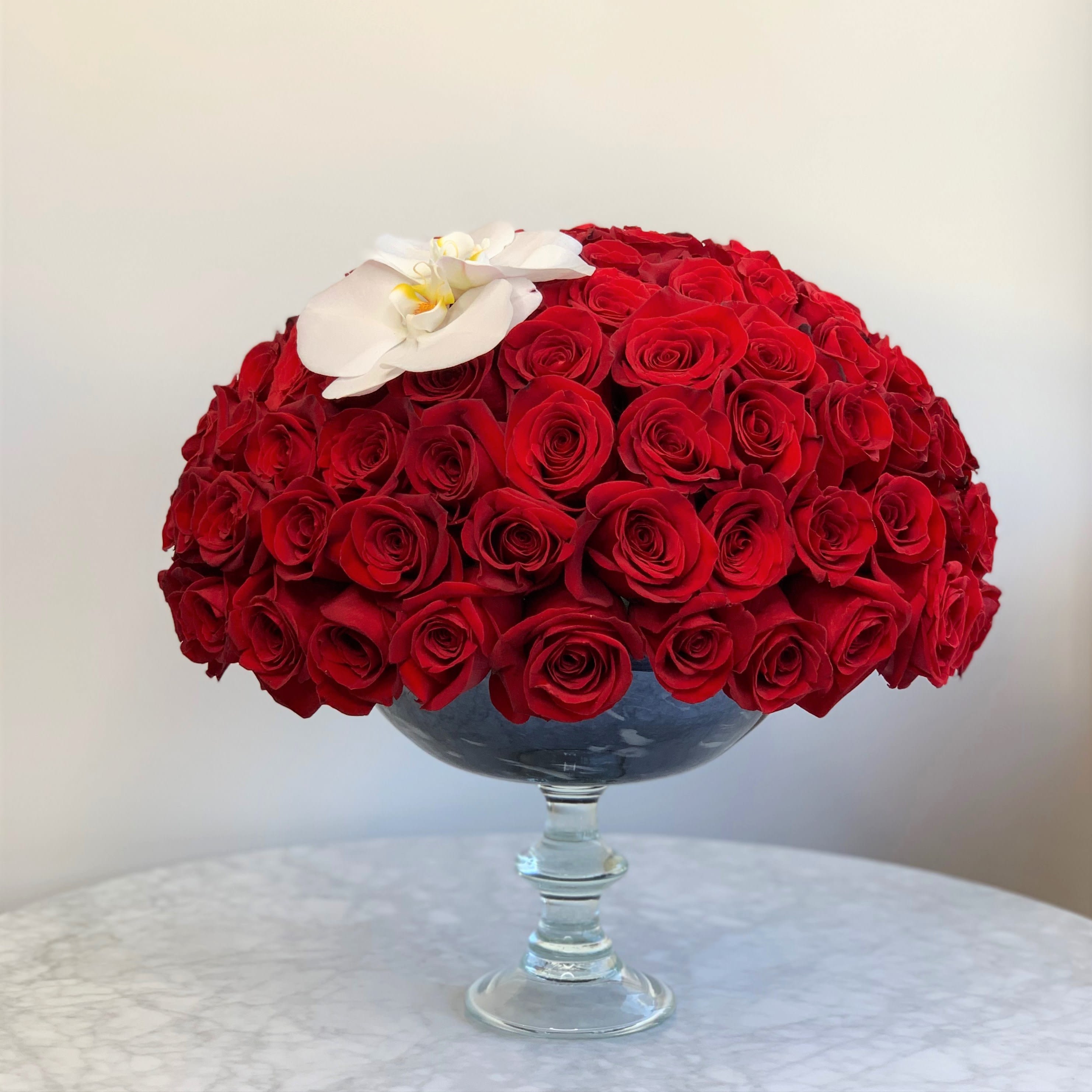 Rose Vase in Encino, CA La Fleur Eclose