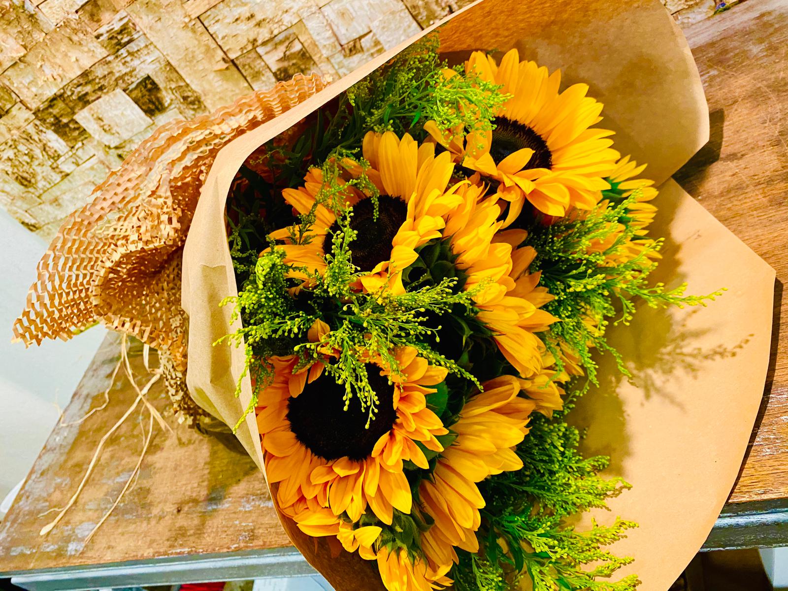 Sunflower Bouquet In El Segundo Ca Natural Simplicity