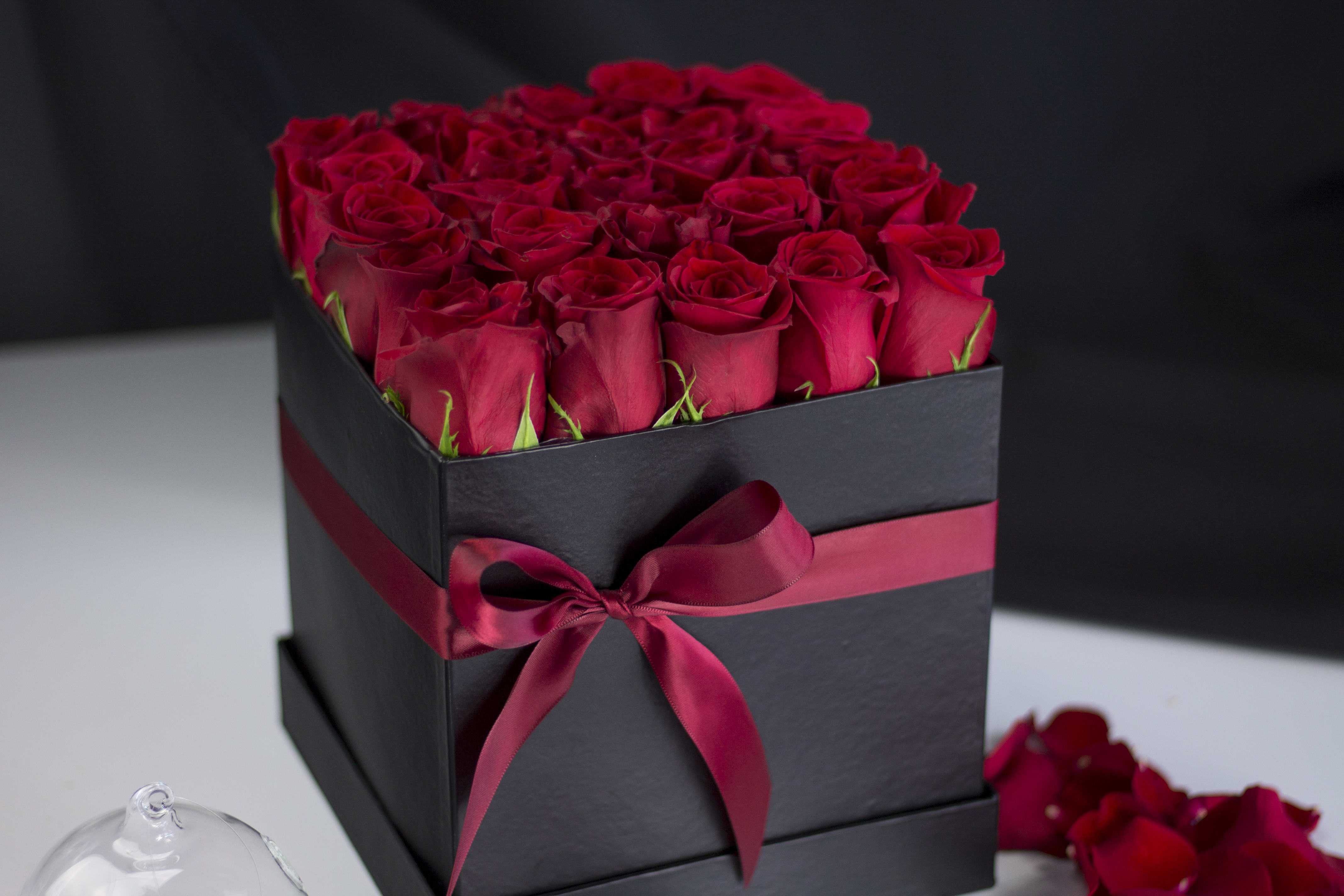 2 Dozen Red Roses In A Box By Luxury Flowers Miami