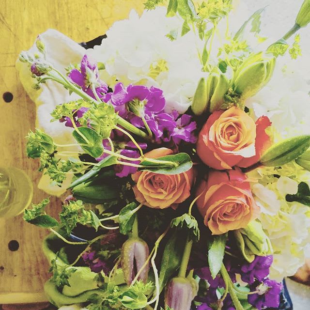 Custome Bouquet/ Designer's Choice Custome Bouquet/ Designer's Choice - Your preferable choice of colors and flowers with our choice of design.