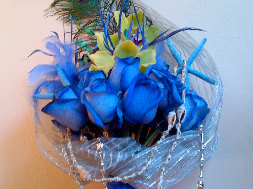 Ocean Blue - feather accent with ocean blue roses bouquet