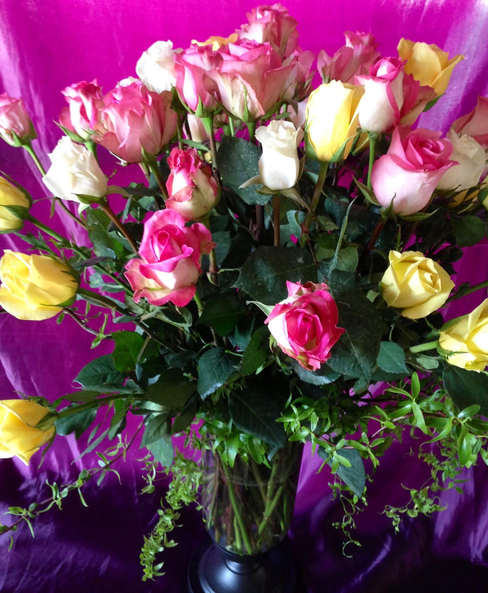 50 Roses Look 50 Rosesby flowerscapers