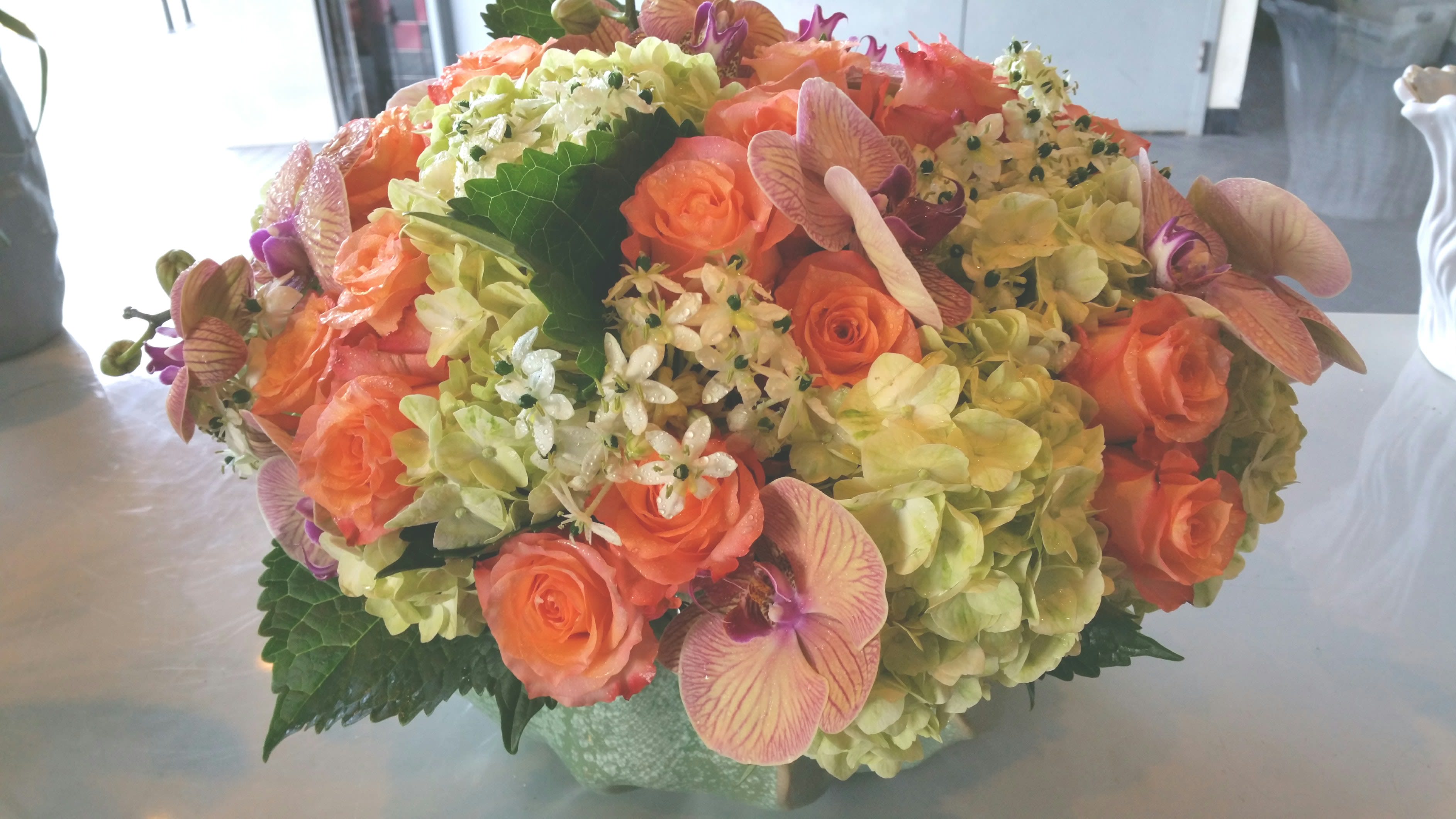 Evan scent - Hydrangea, orchids, roses, arabicum.