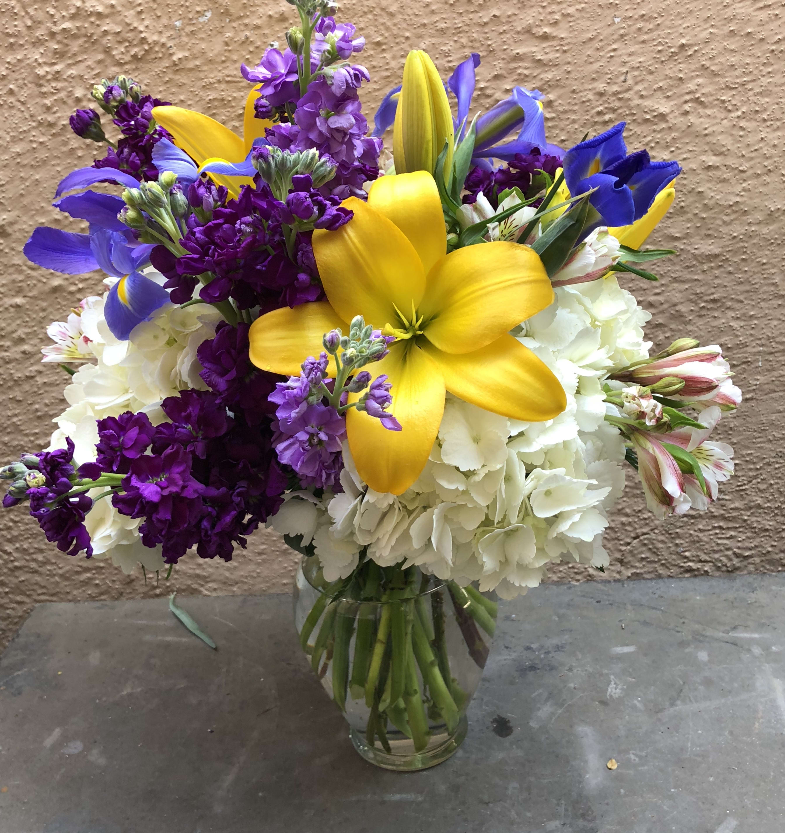 You Are My Sunshine In Burbank Ca Samuel S Florist If you would like to order a custom floral arrangement(s) made with different flower(s). you are my sunshine in burbank ca samuel s florist