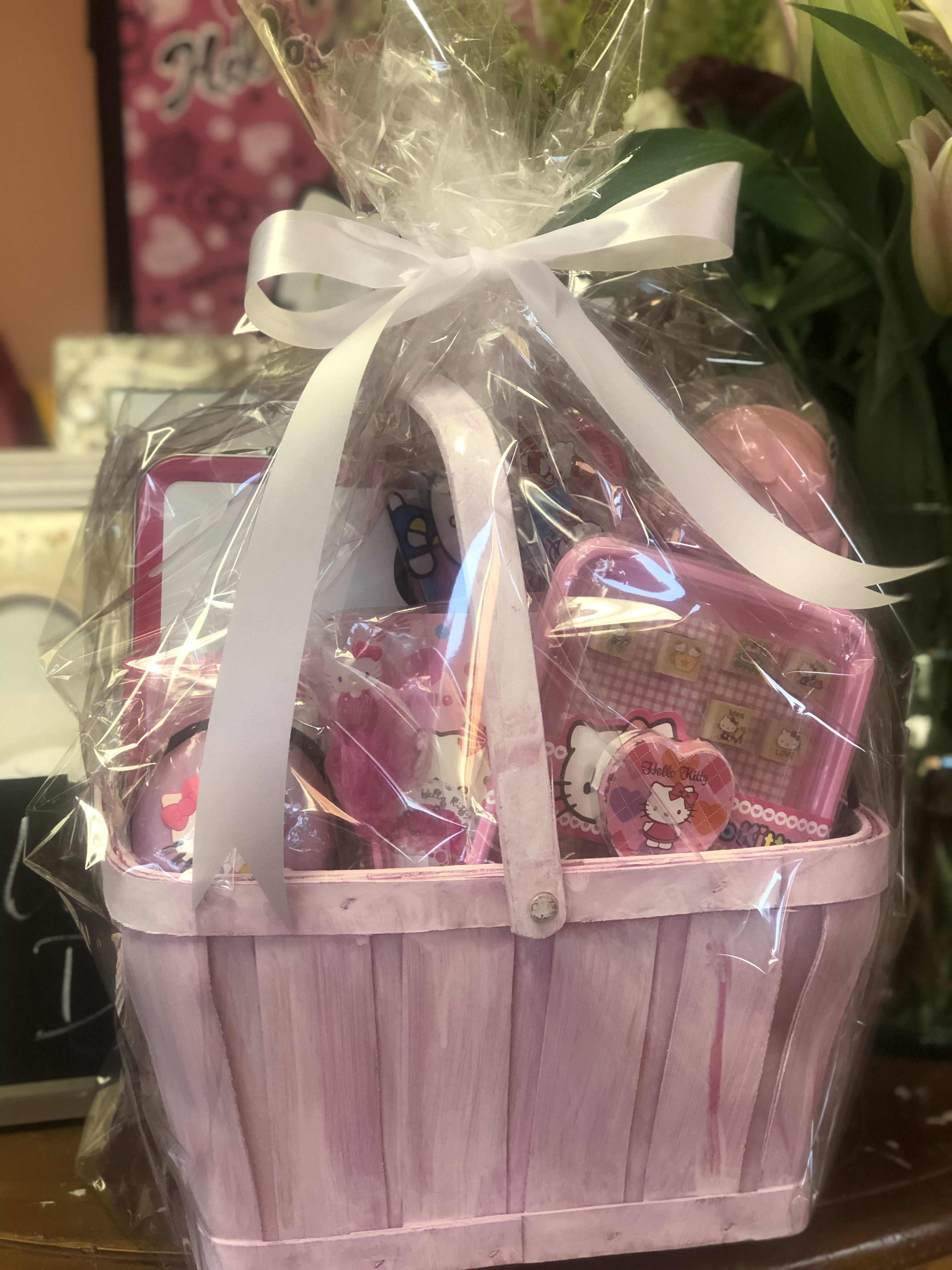 Psihologic Copiind aparţine  Pink Hello Kitty Gift Basket in Salinas, CA | Destiny's Precious Gifts