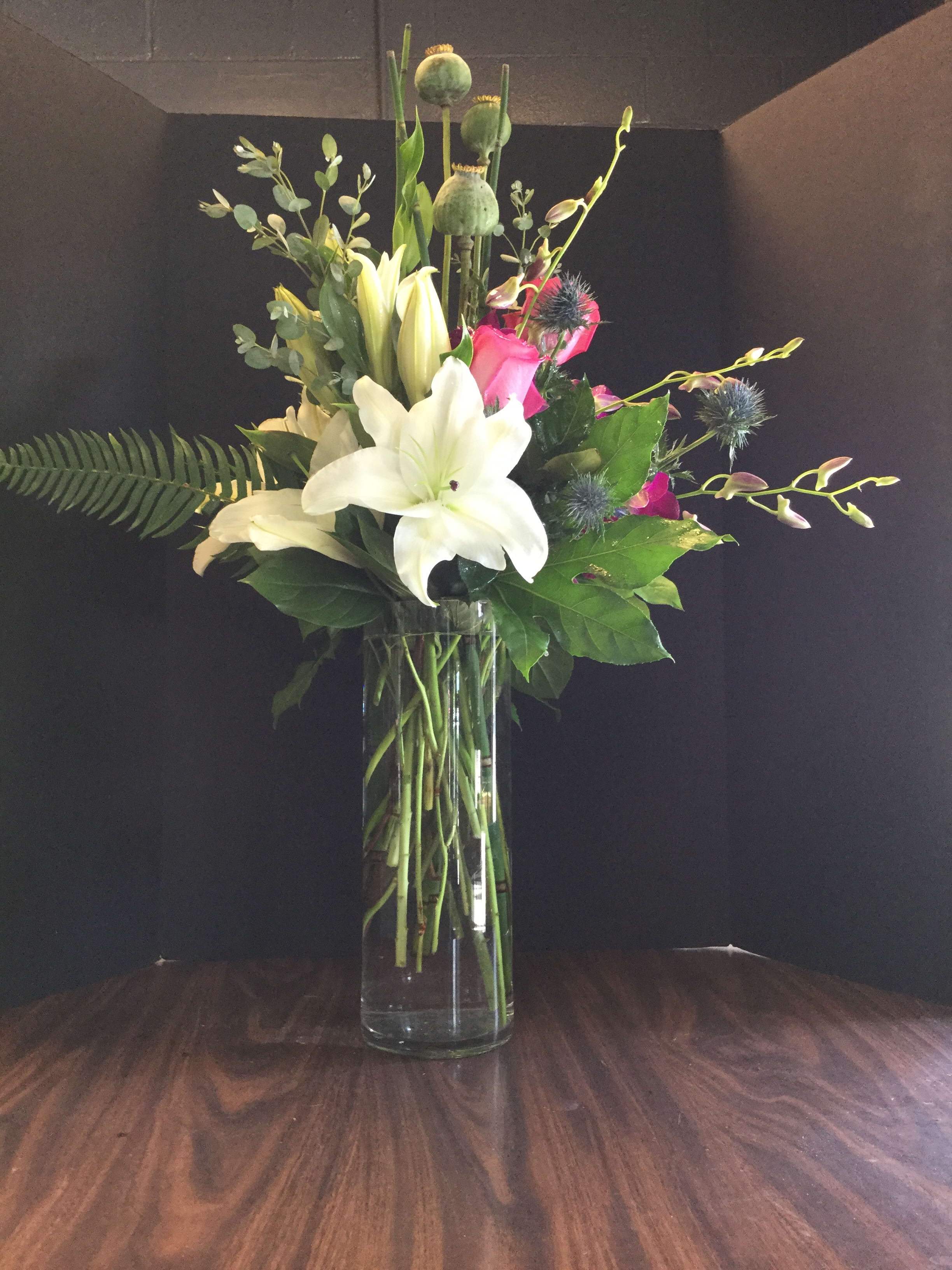 3. Sleek And Sophisticated Vase For Bamboo's Elegance