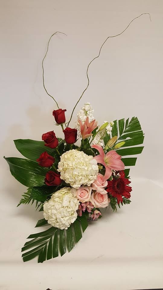 COLOR YOUR DAY - HYDRANGEA ROSES 