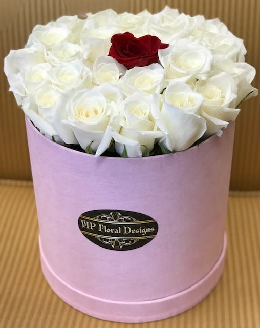 My Only One Hat Flower Box In Las Vegas Nv Vip Floral Designs Select your perfect hatbox flowers. my only one hat flower box in las vegas nv vip floral designs