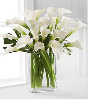Calla lily arrangement top