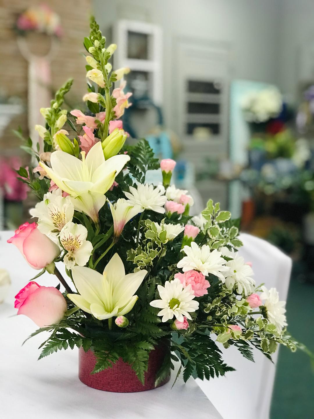 Graves Modern Table Arrangement In Shawnee Ok Graves Floral These flower arrangements don't have mom written anywhere on them, but they are our most popular purchases for this is a great time to add or replace flower arrangements on grave sites, especially since we are heading into the easter season. graves modern table arrangement in shawnee ok graves floral